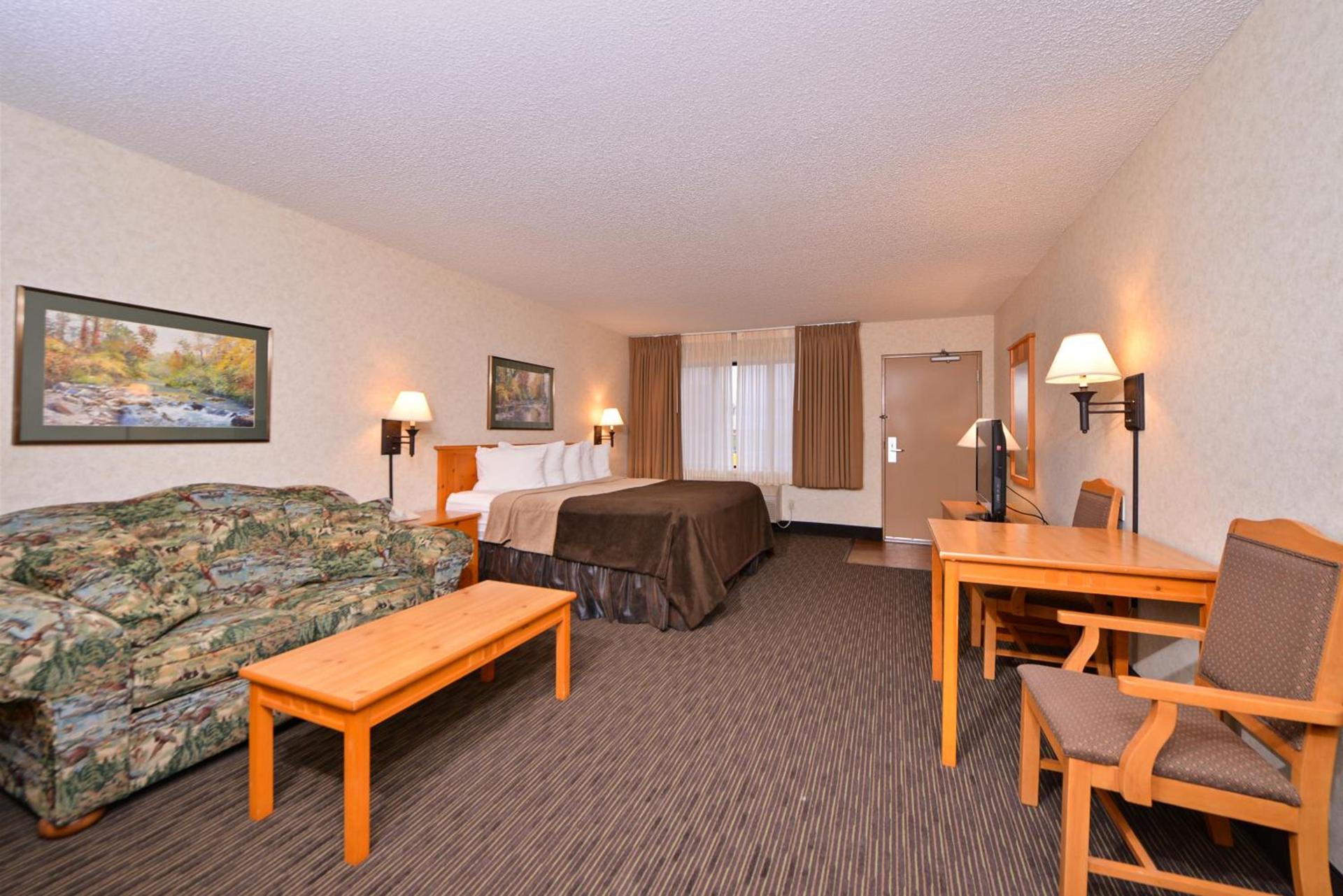Kelly Inn and Suites Mitchell photo 11