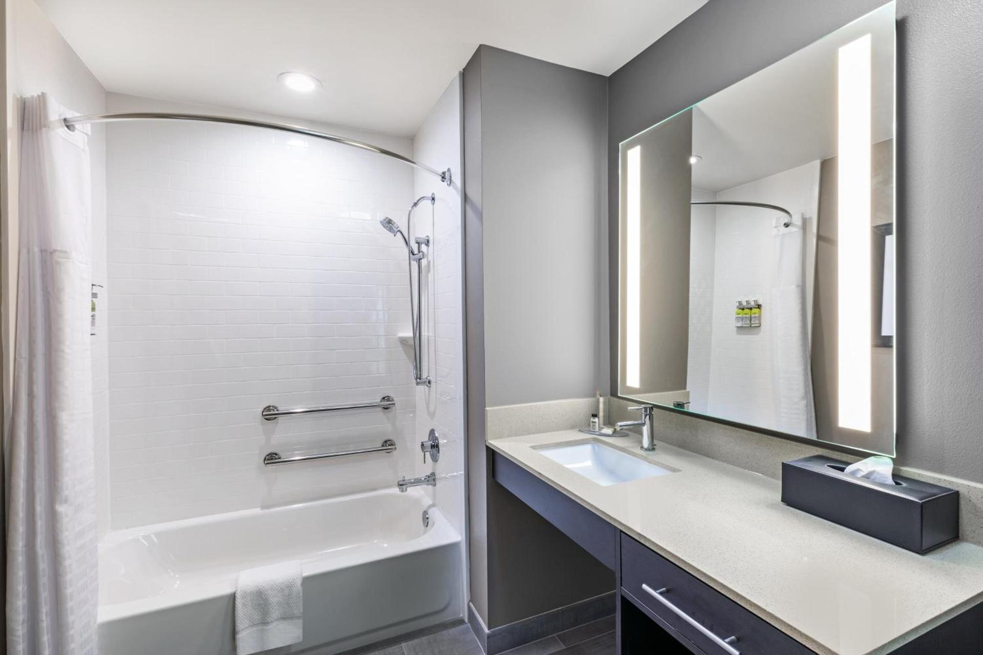 Staybridge Suites - Houston IAH Airport East by IHG photo 33