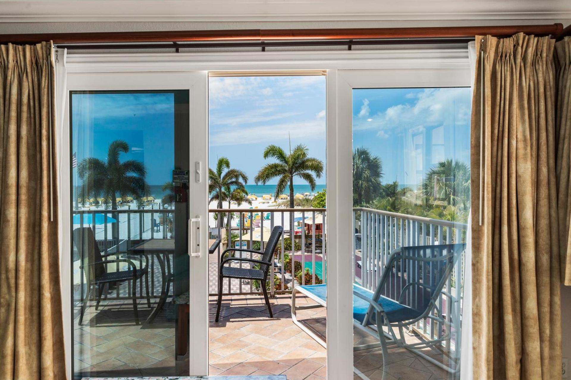 Plaza Beach Hotel - Beachfront Resort photo 78