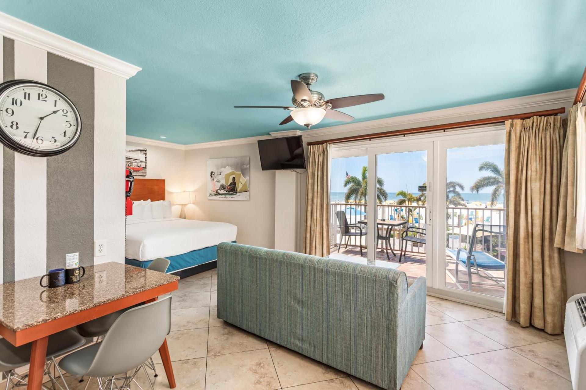 Plaza Beach Hotel - Beachfront Resort photo 53