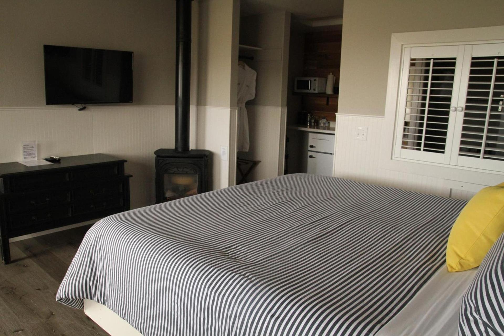 Boardwalk Cottages photo 39