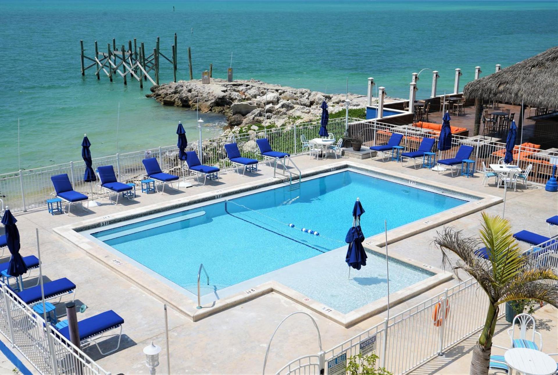 Glunz Ocean Beach Hotel and Resort photo 2
