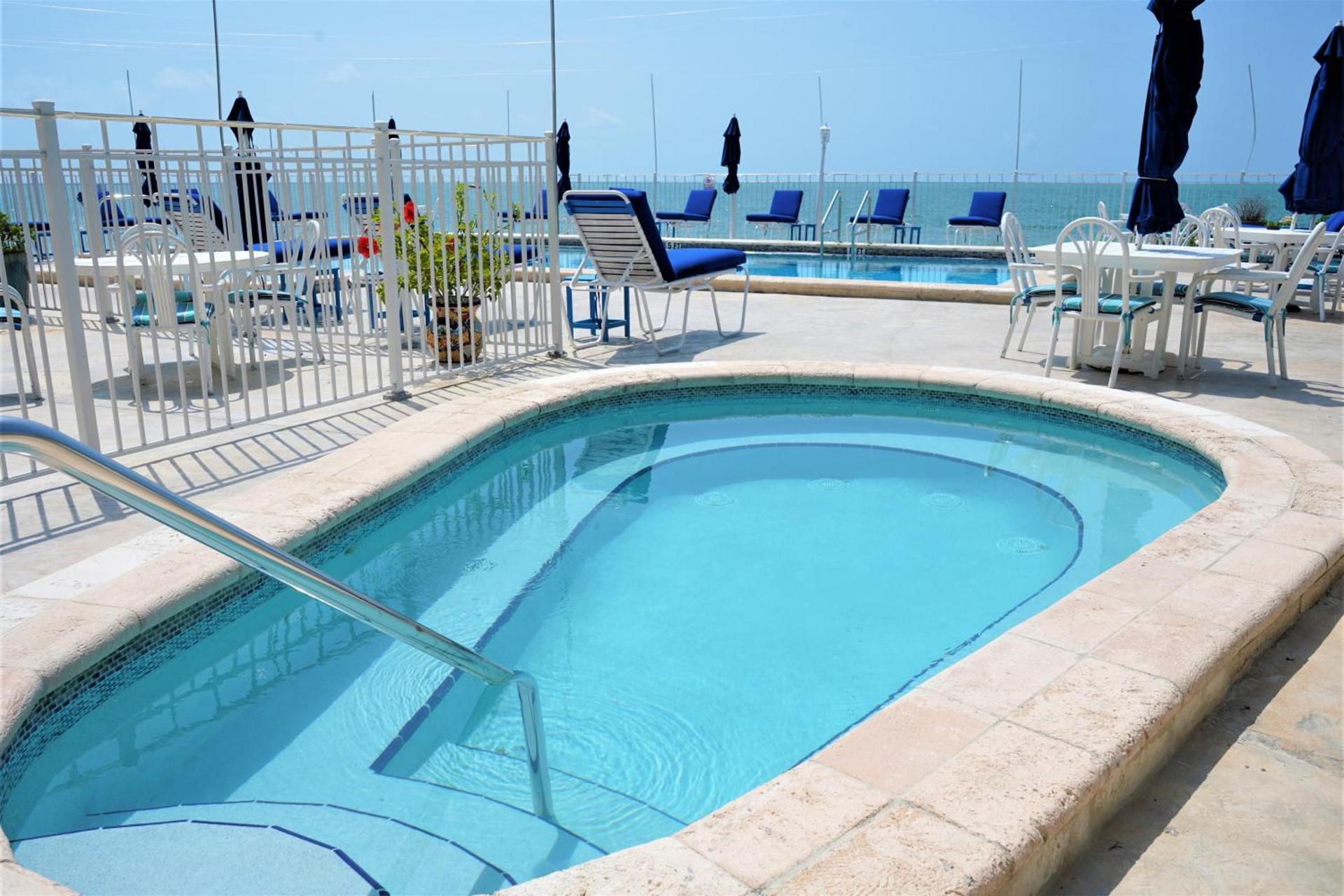 Glunz Ocean Beach Hotel and Resort photo 81
