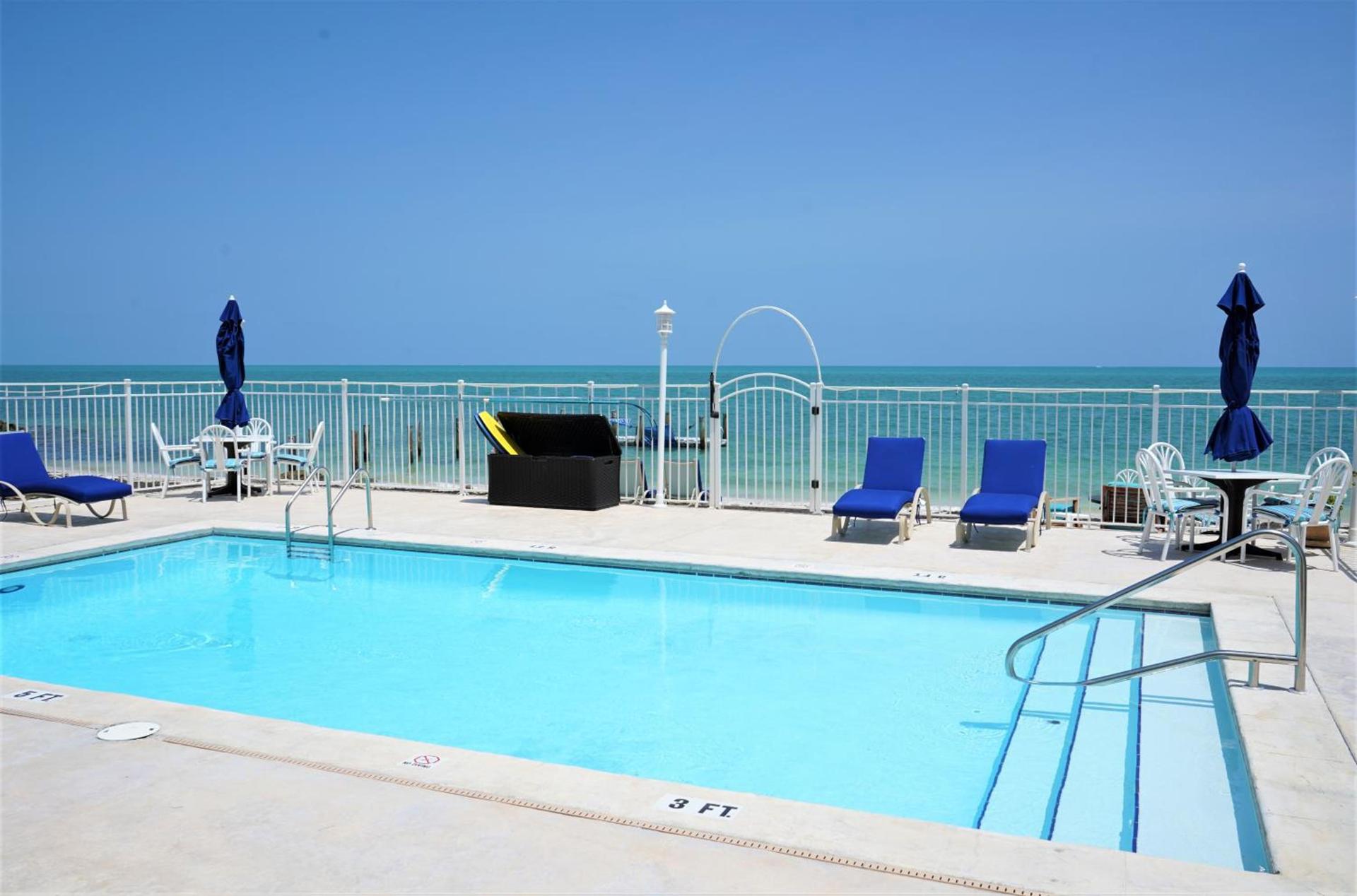 Glunz Ocean Beach Hotel and Resort photo 74