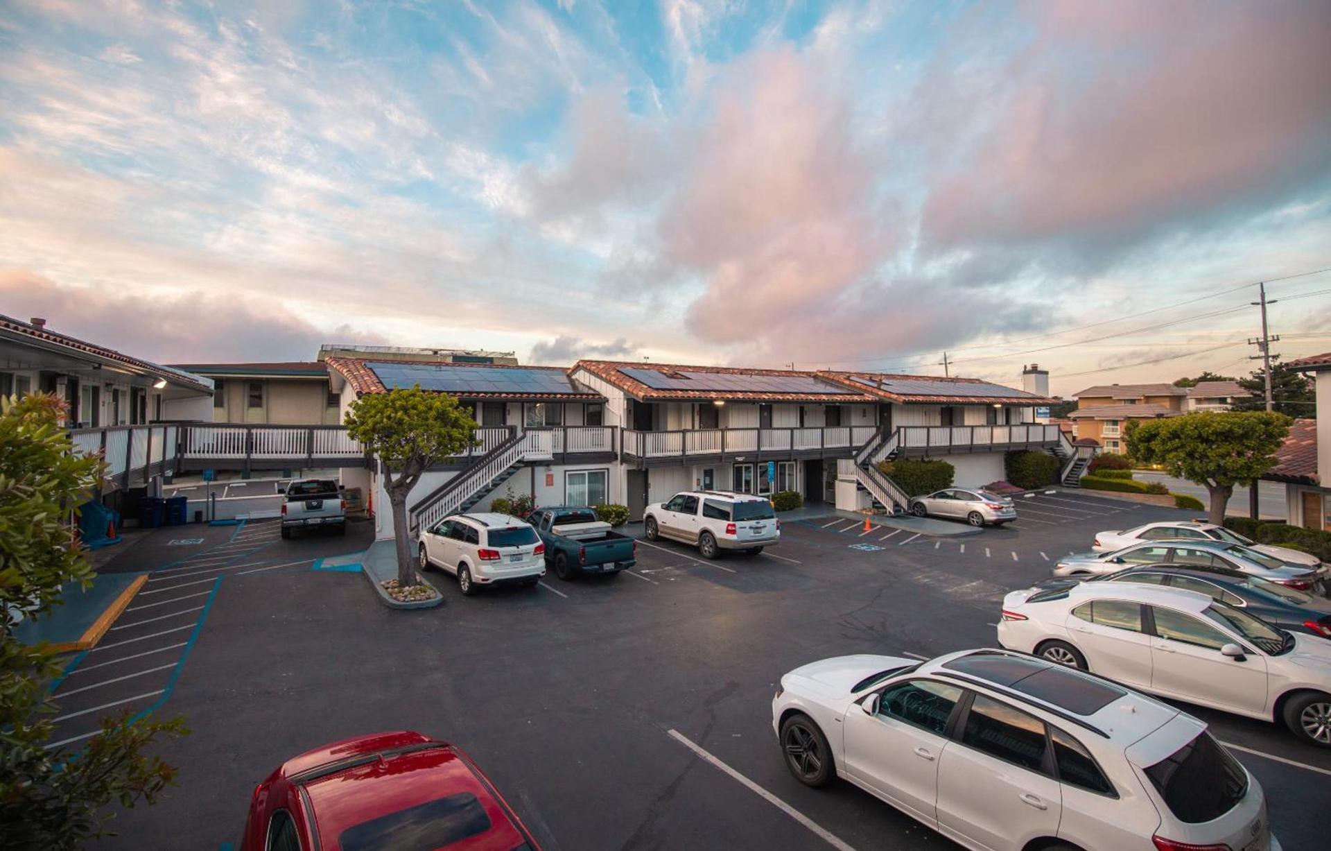 Days Inn by Wyndham Monterey Downtown photo 41