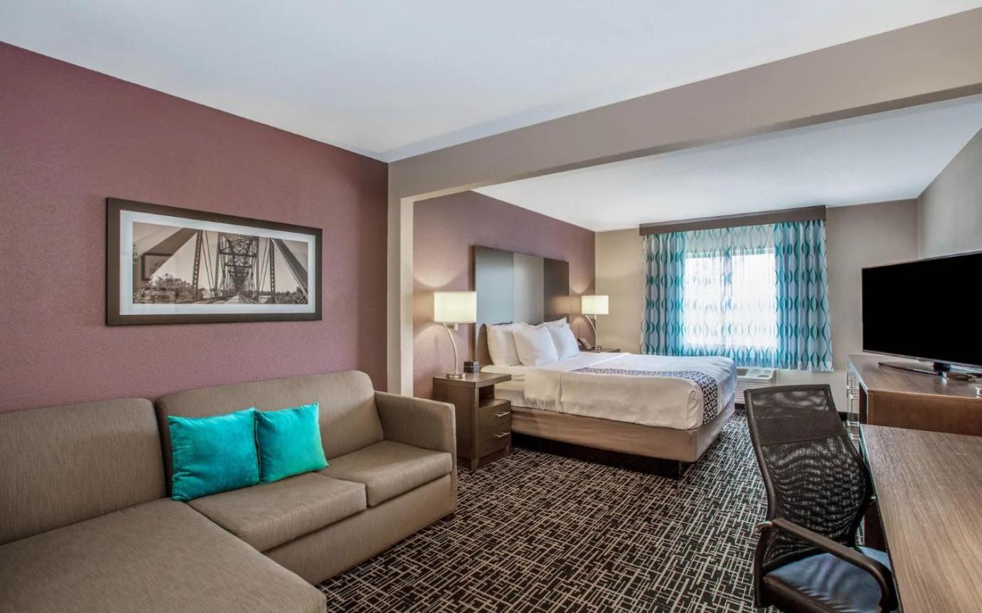 La Quinta by Wyndham Fayetteville photo 13