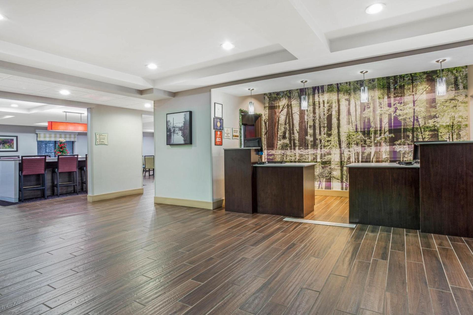 La Quinta by Wyndham Norwich-Plainfield-Casino photo 8