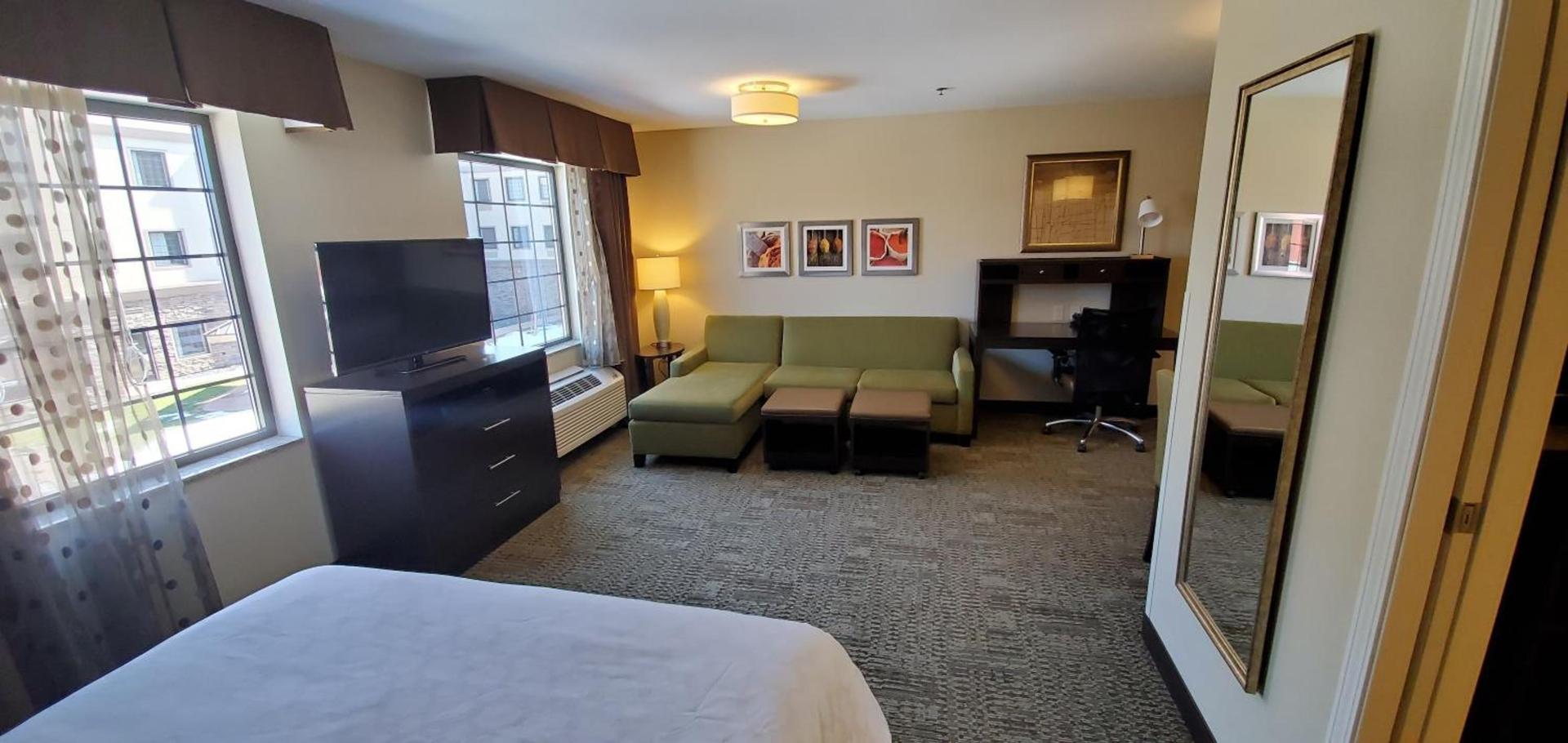 Staybridge Suites Eau Claire - Altoona by IHG photo 40