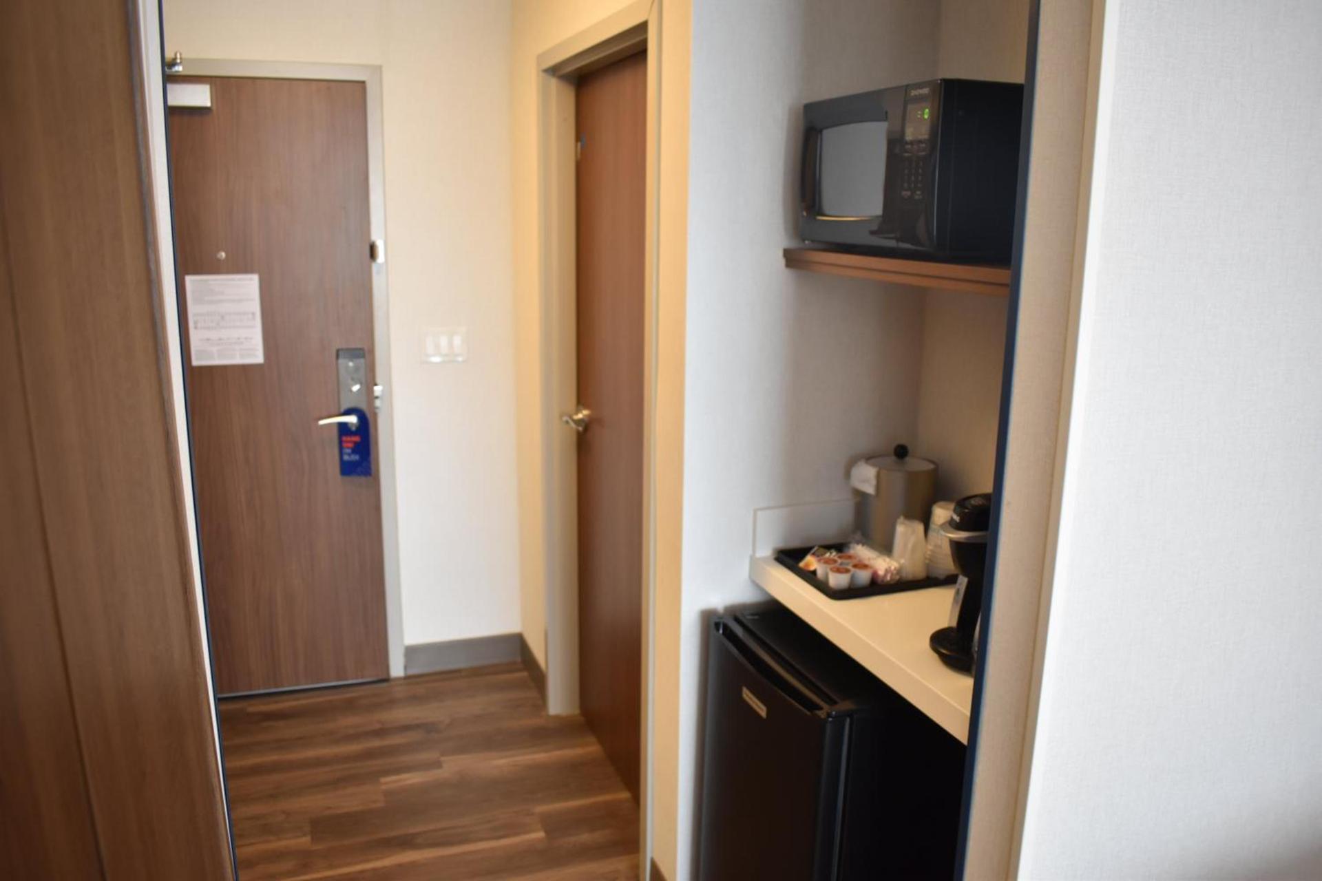 Holiday Inn Express & Suites - Boston South - Randolph by IHG photo 20