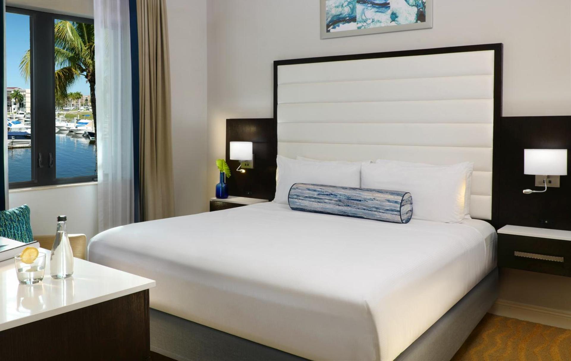 Naples Bay Resort and Marina photo 5