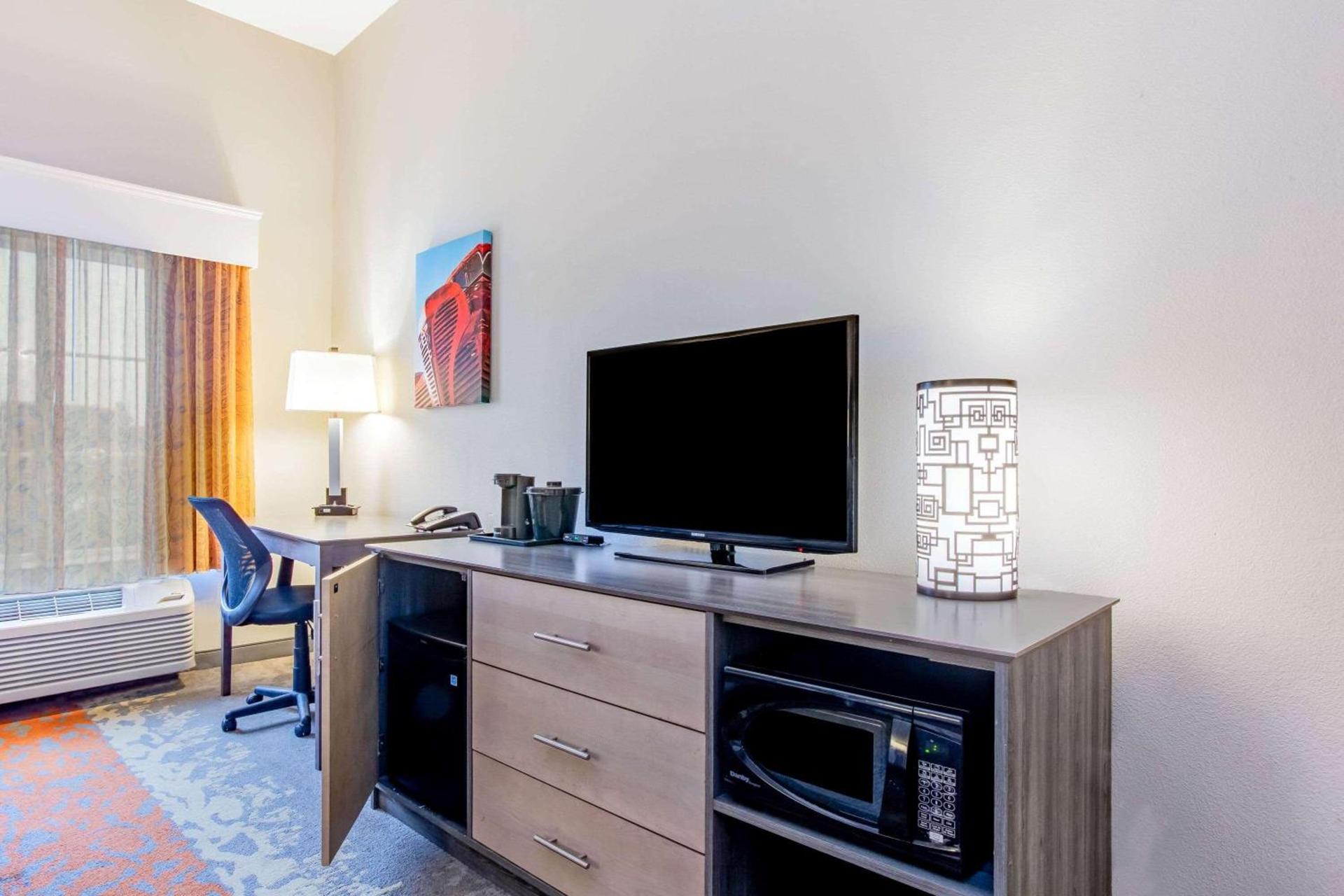 La Quinta by Wyndham Andrews photo 15