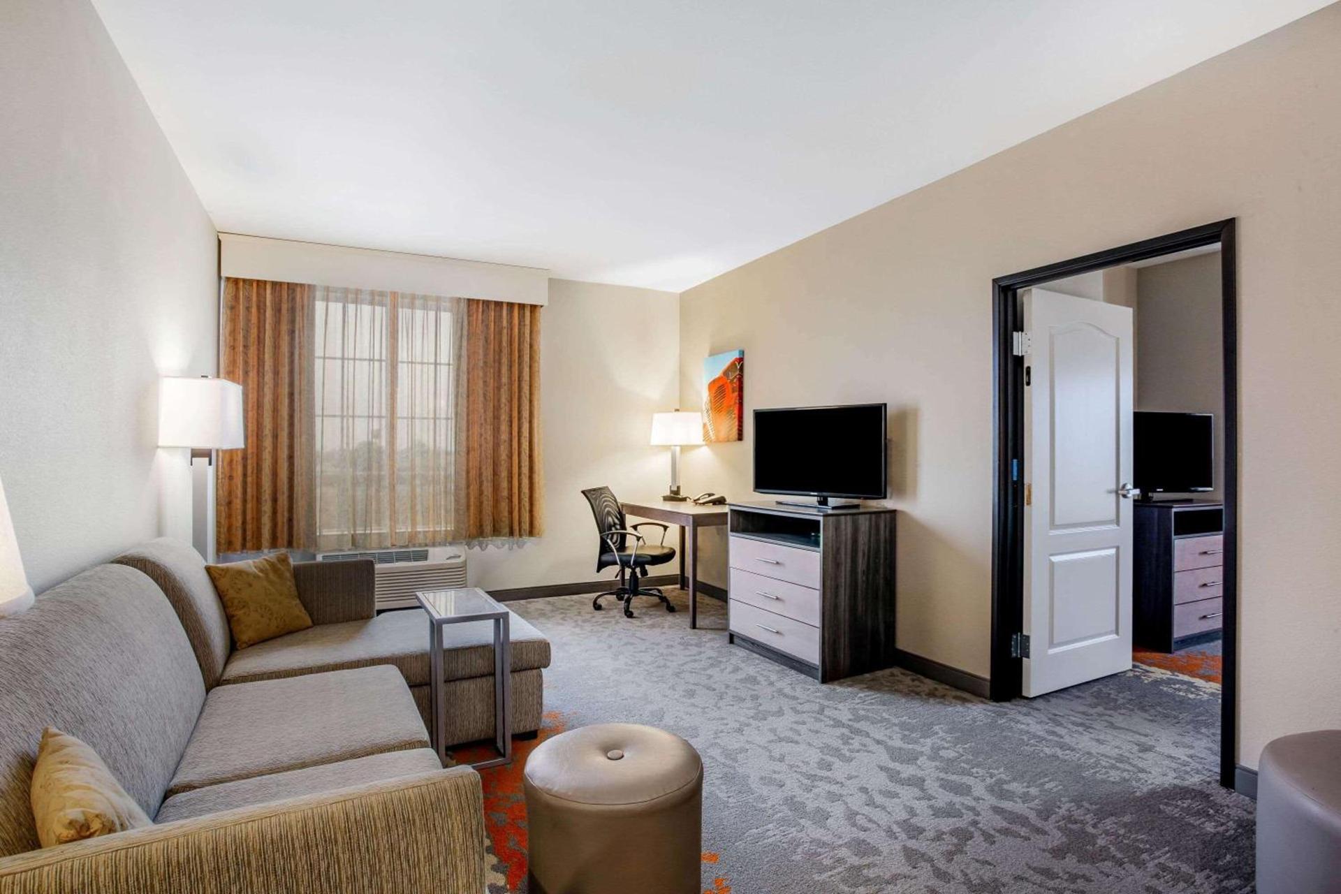 La Quinta by Wyndham Andrews photo 24