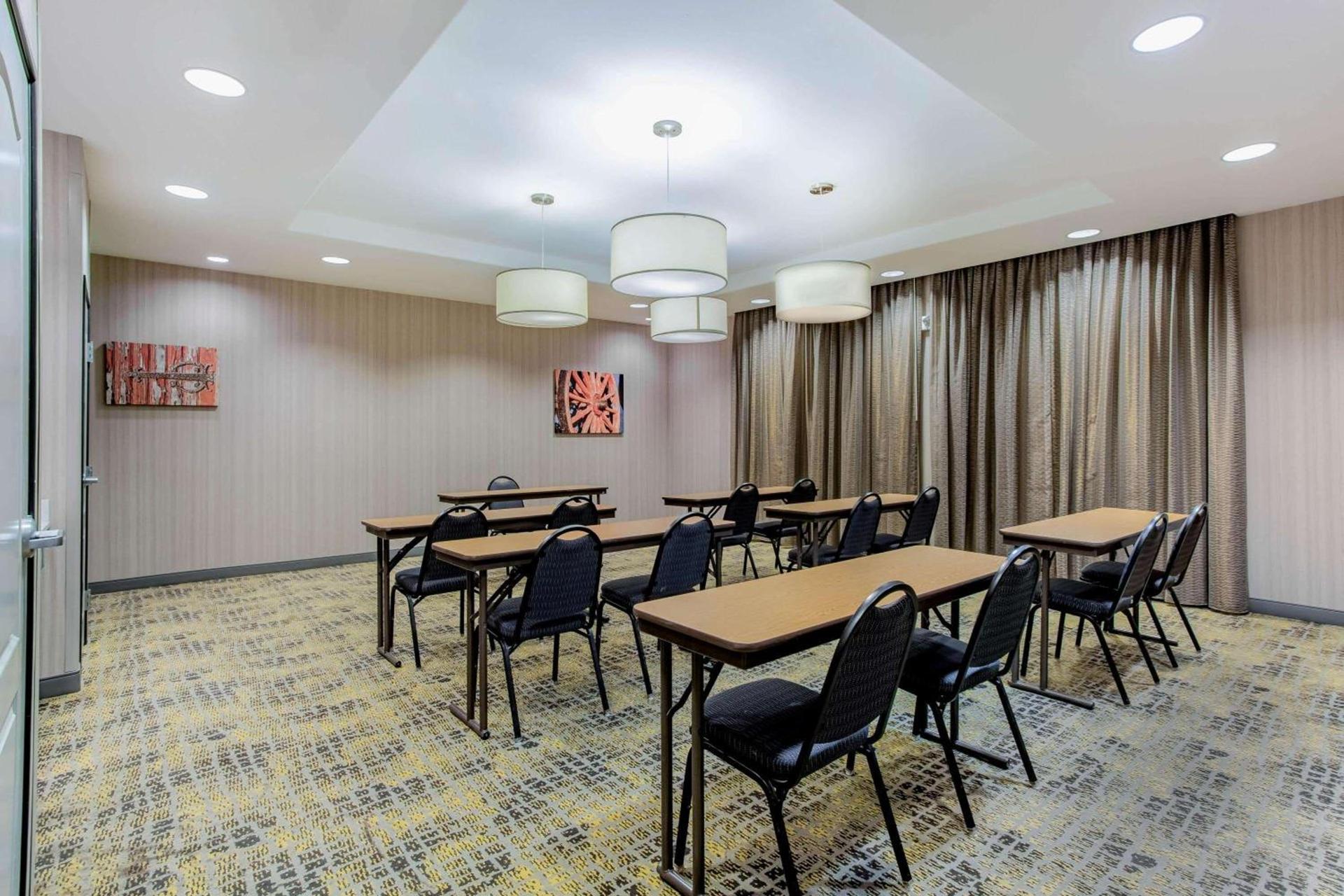 La Quinta by Wyndham Andrews photo 25