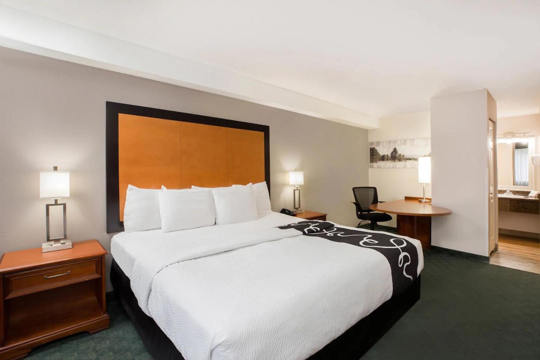 La Quinta Inn by Wyndham Everett photo 27