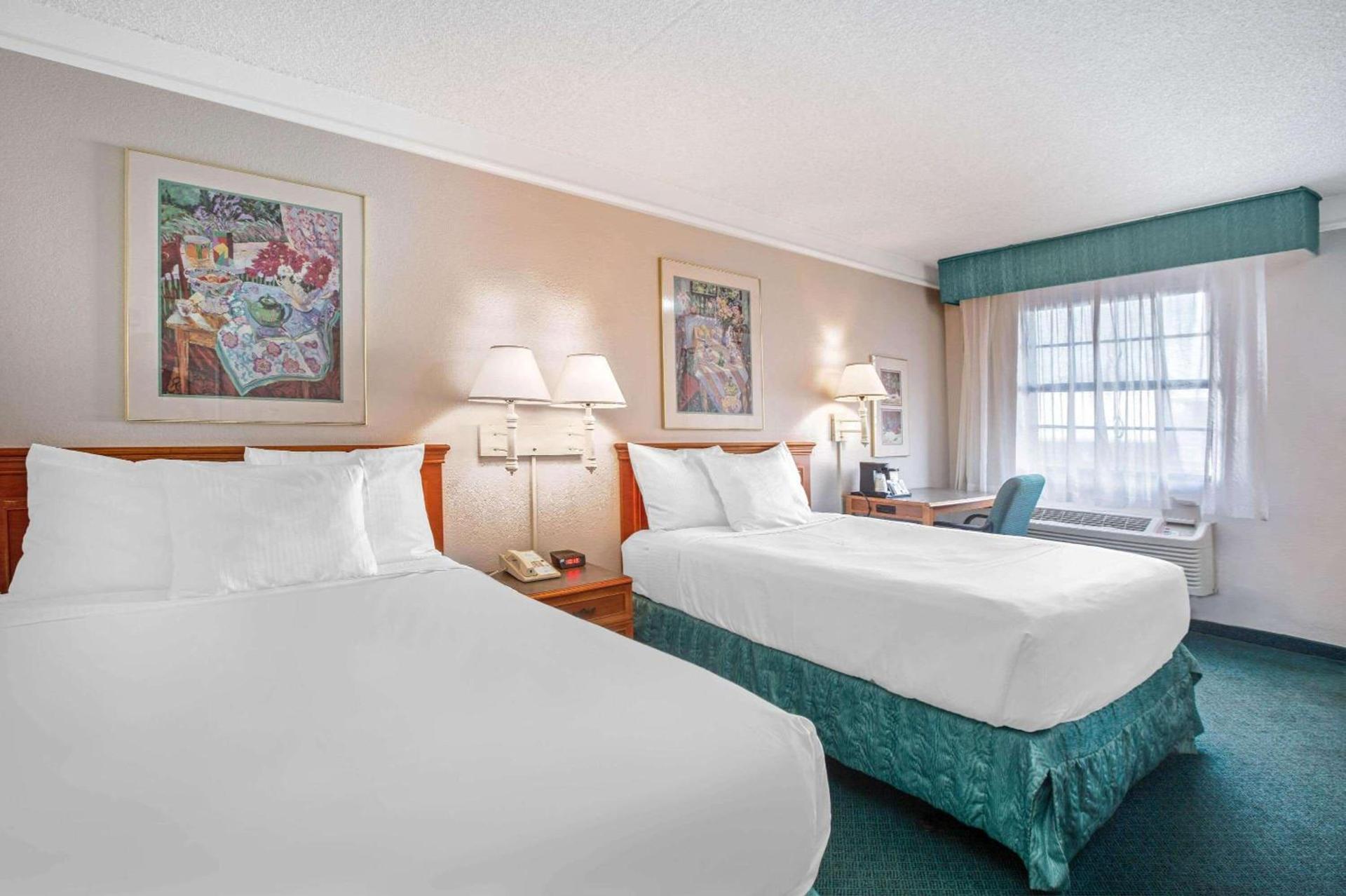 Days Inn by Wyndham Reno photo 11