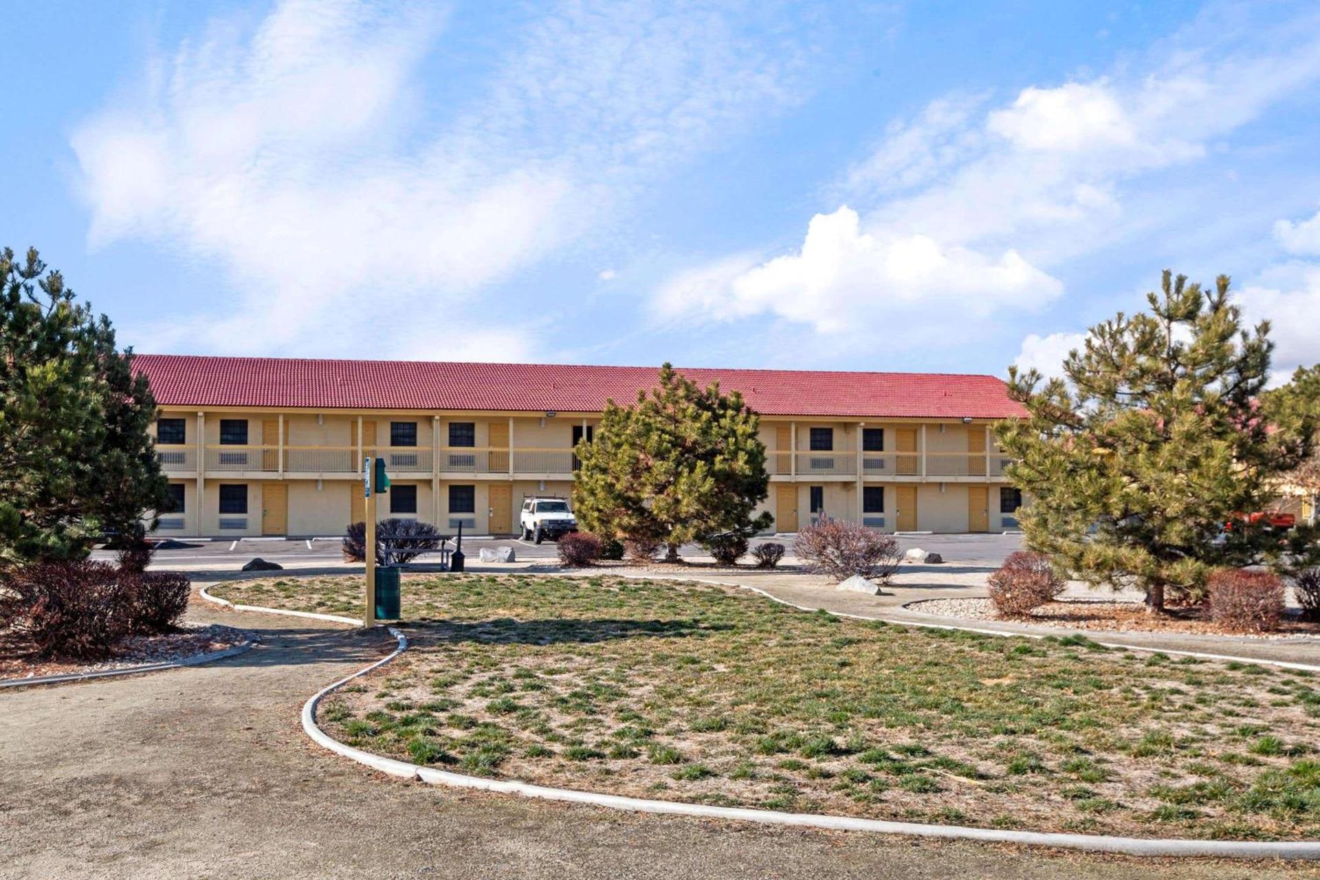 Days Inn by Wyndham Reno photo 28