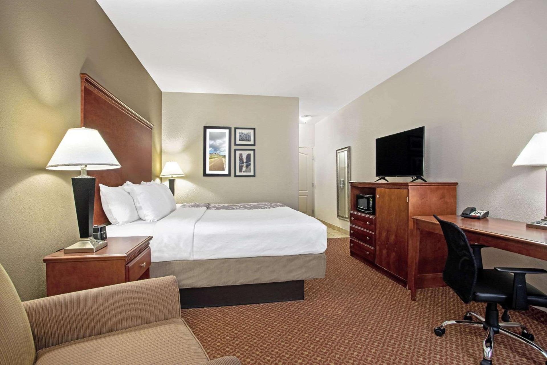 La Quinta by Wyndham Fairfield TX photo 21