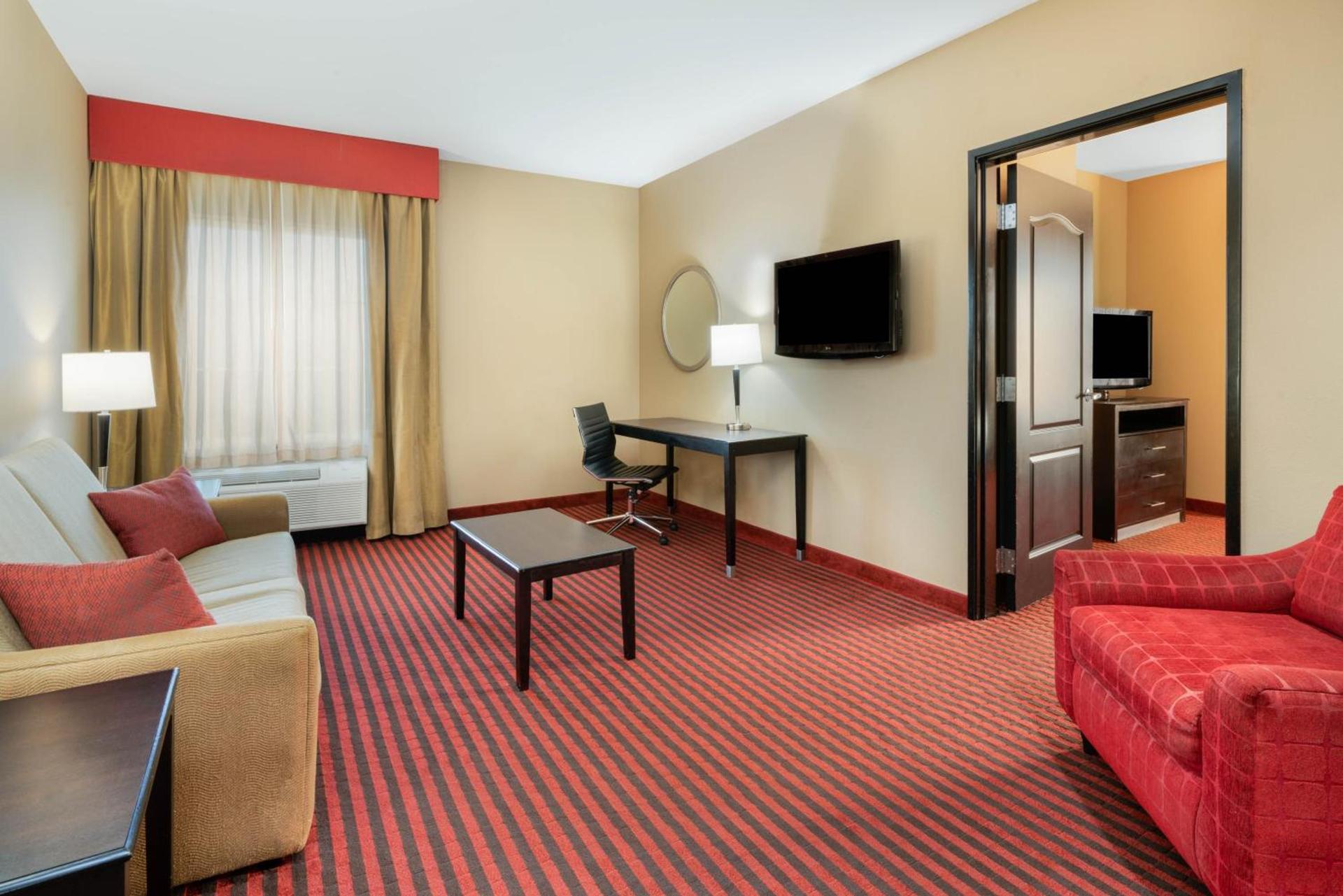 La Quinta by Wyndham Boutte photo 10