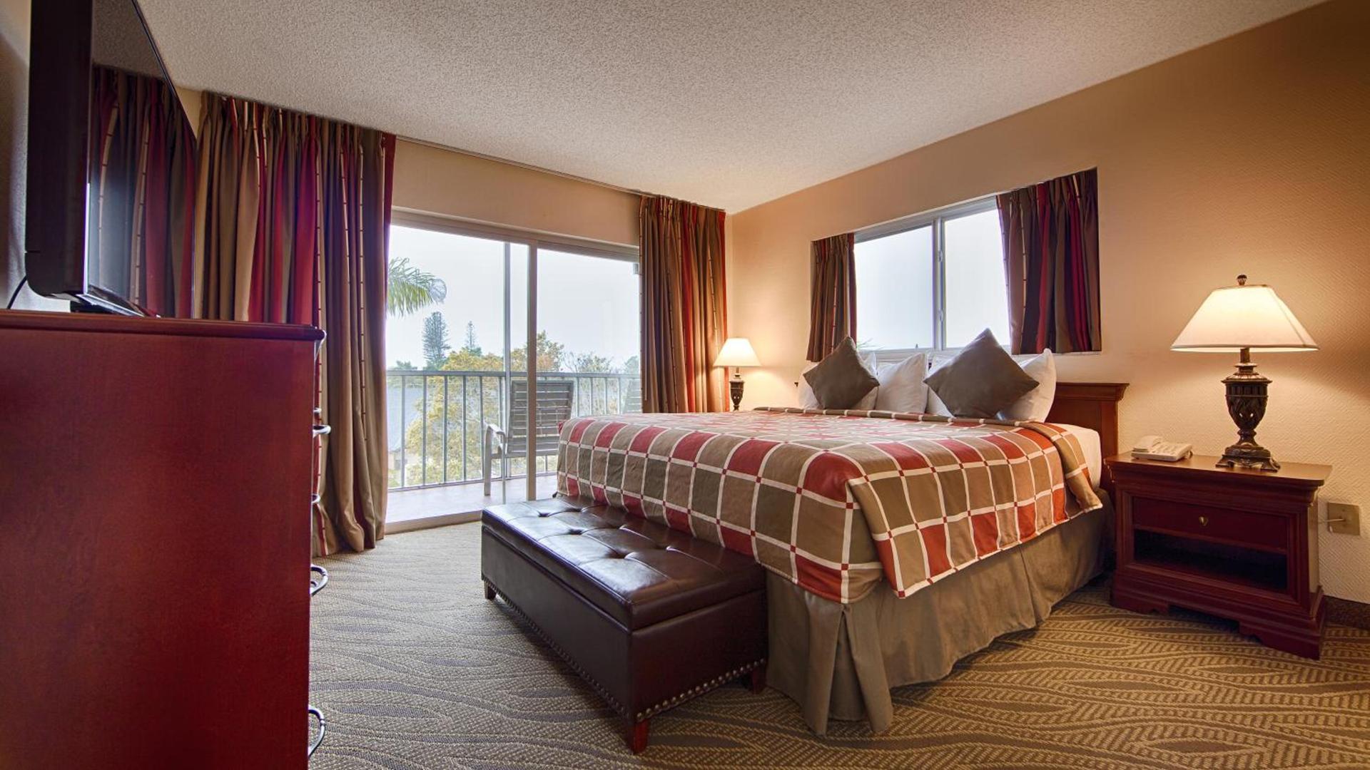 Best Western Naples Inn & Suites photo 42