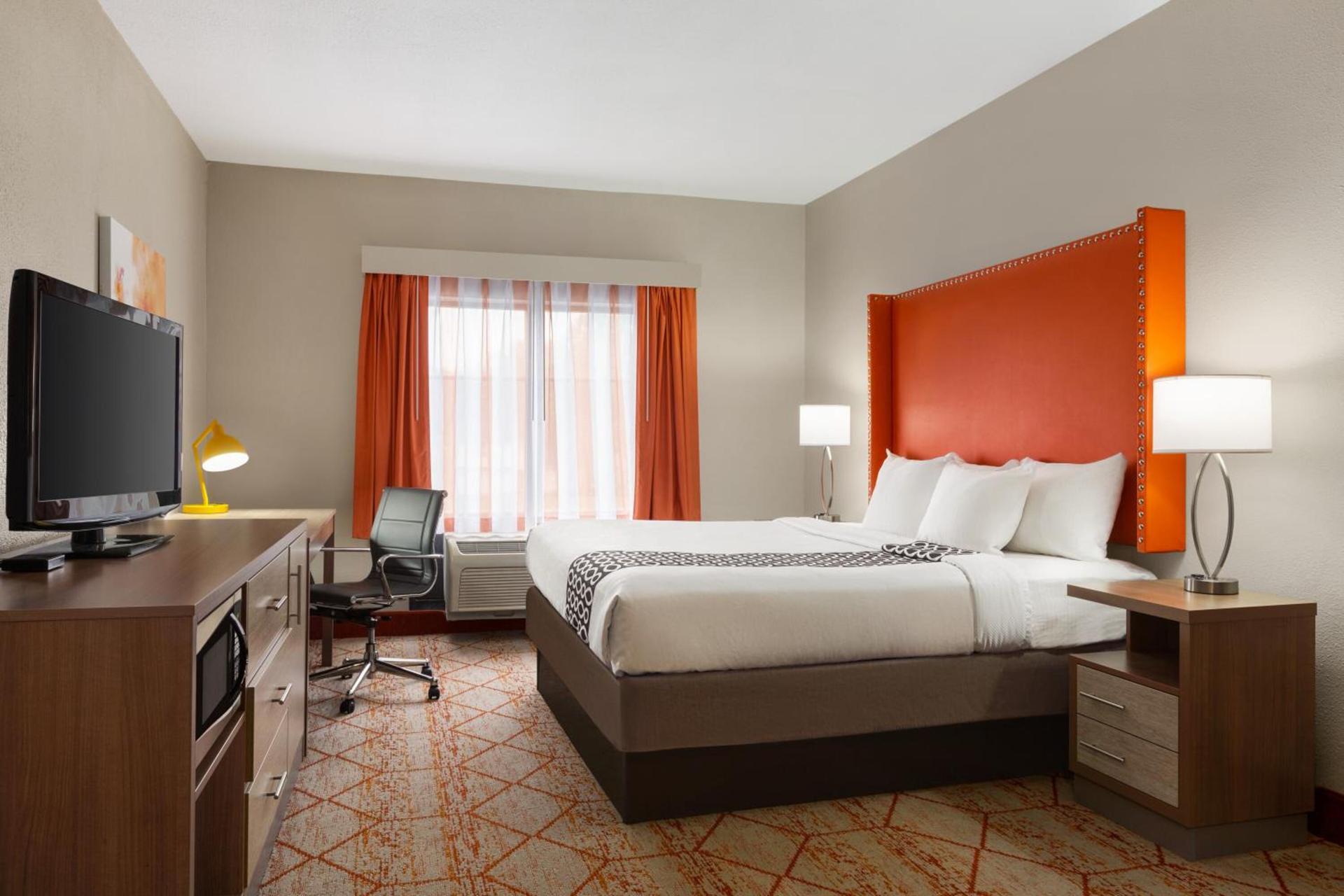 La Quinta by Wyndham Lackawanna photo 13