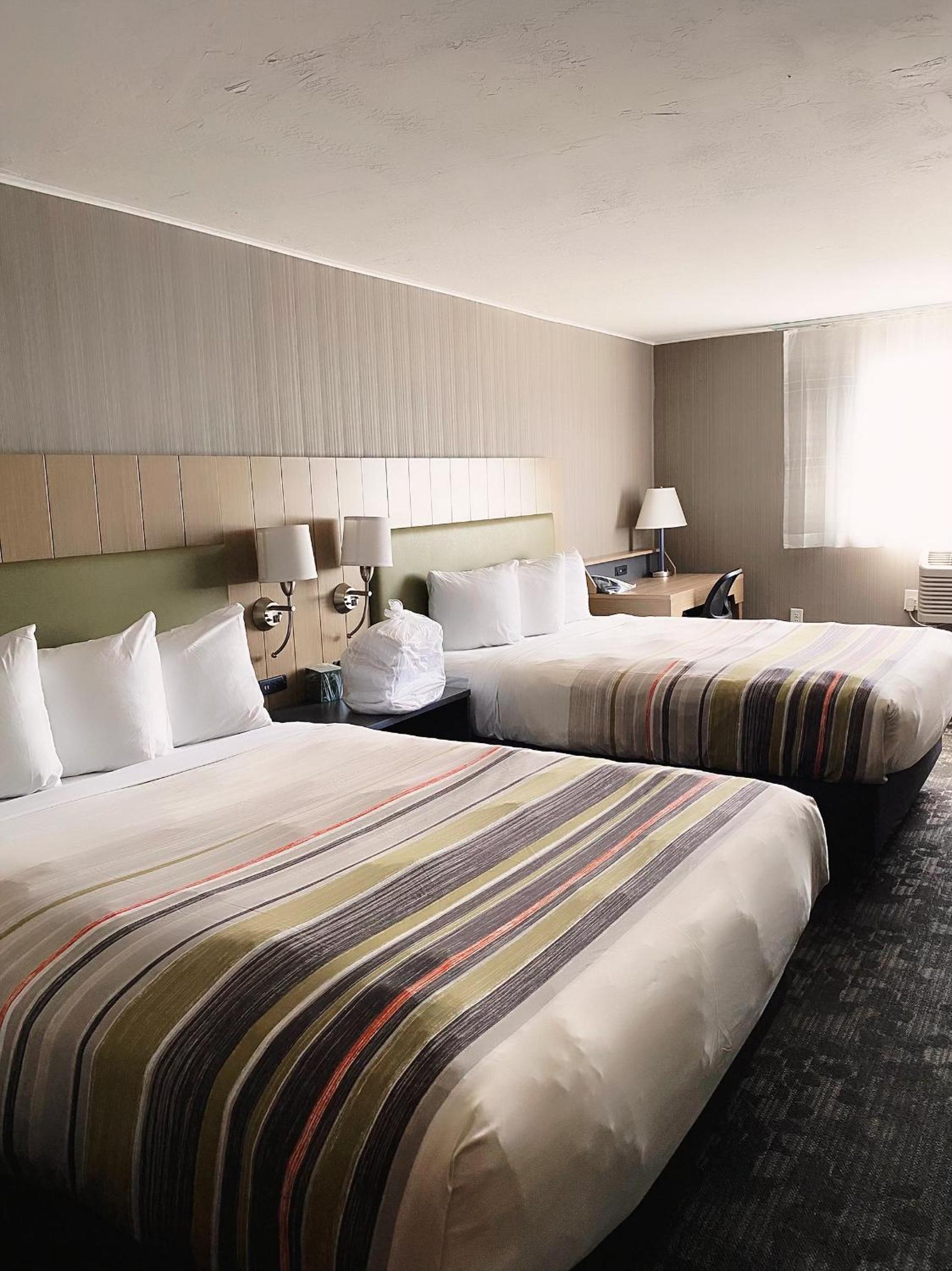 Country Inn & Suites by Radisson, Delta Park North Portland photo 12