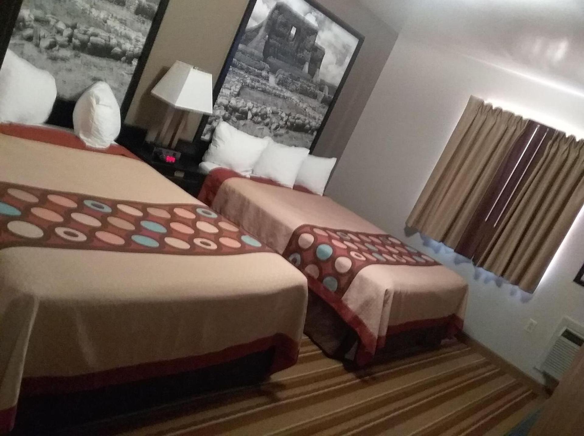 Super 8 by Wyndham Taos photo 39