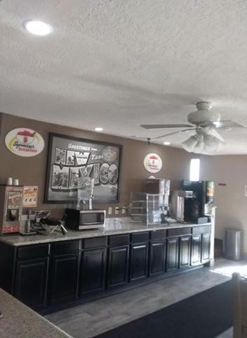 Super 8 by Wyndham Taos photo 26