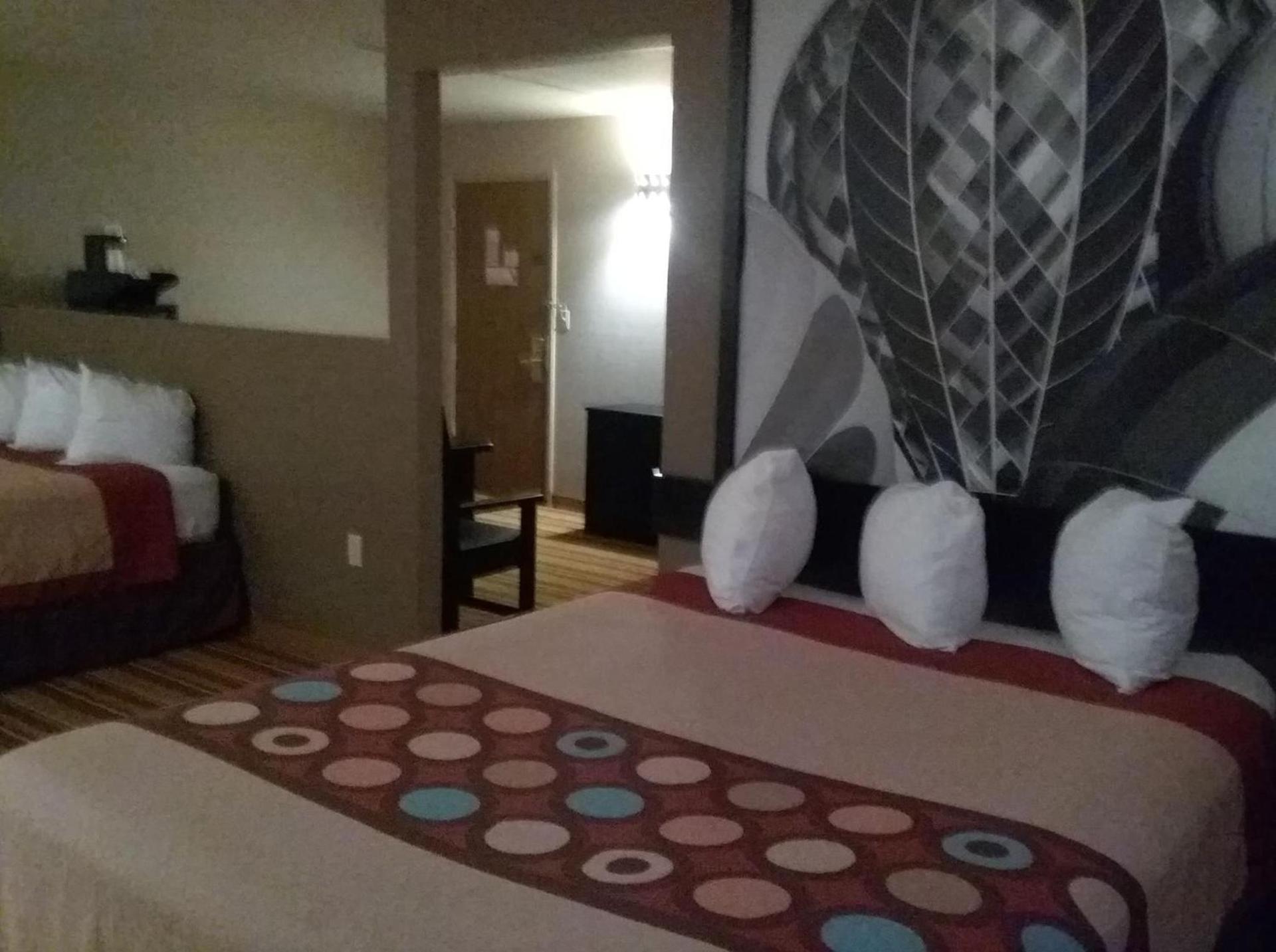 Super 8 by Wyndham Taos photo 21
