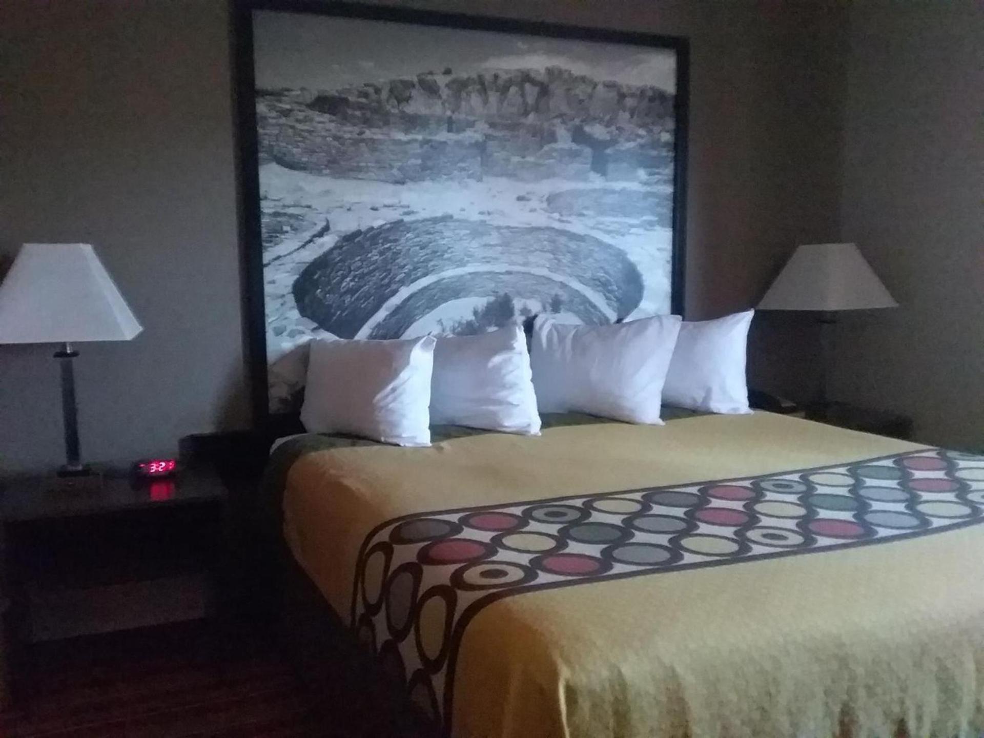 Super 8 by Wyndham Taos photo 27