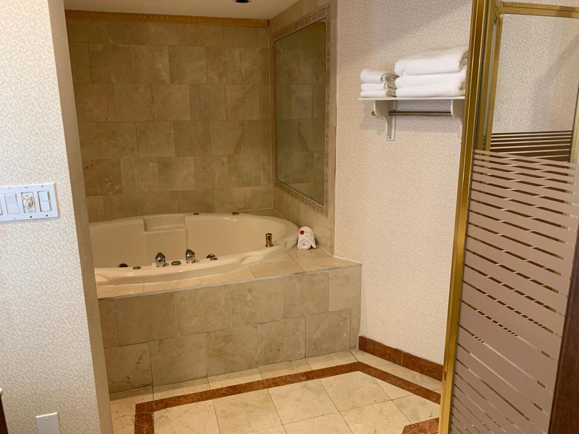 Super 8 by Wyndham Sturbridge photo 39