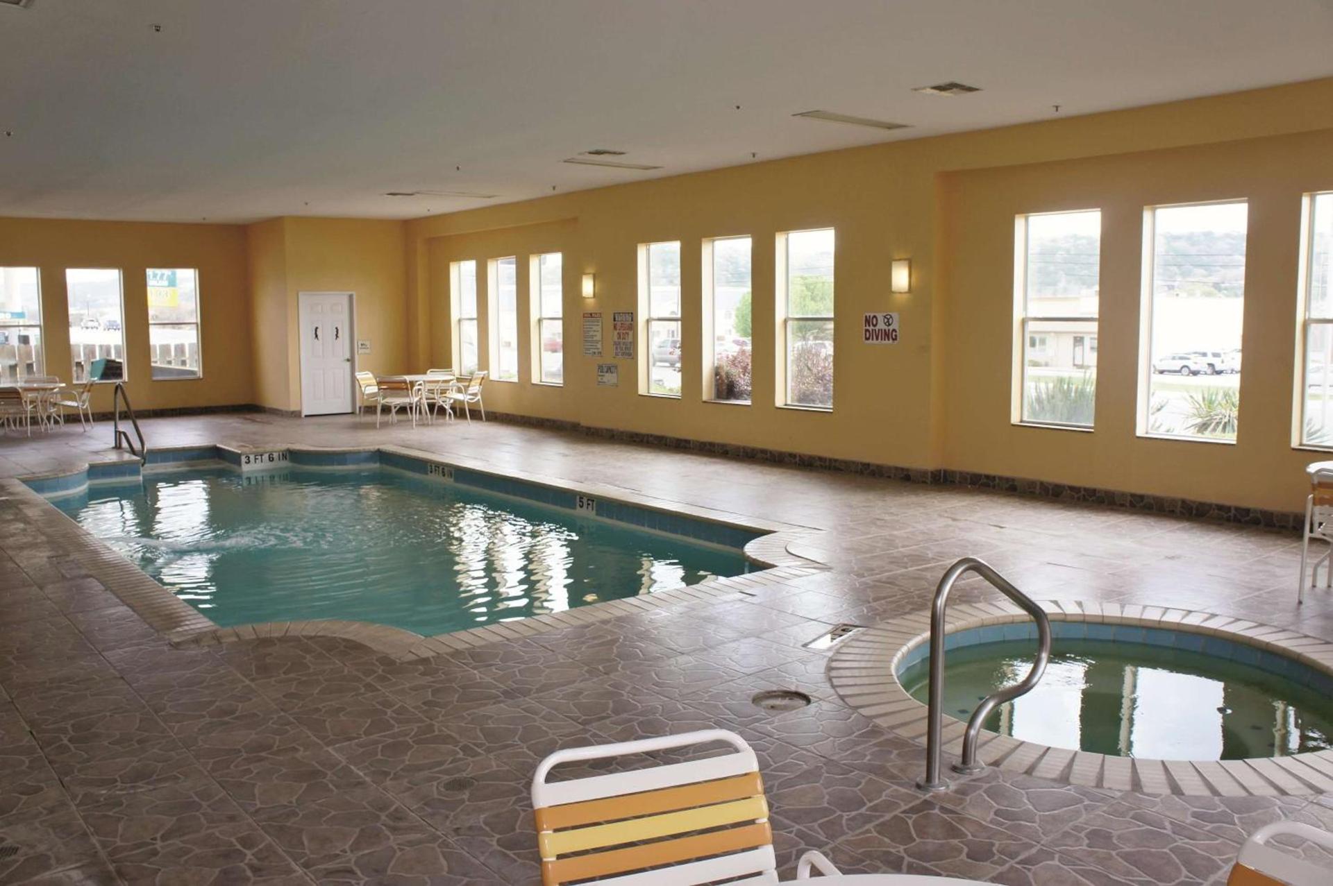 La Quinta by Wyndham Kerrville photo 53