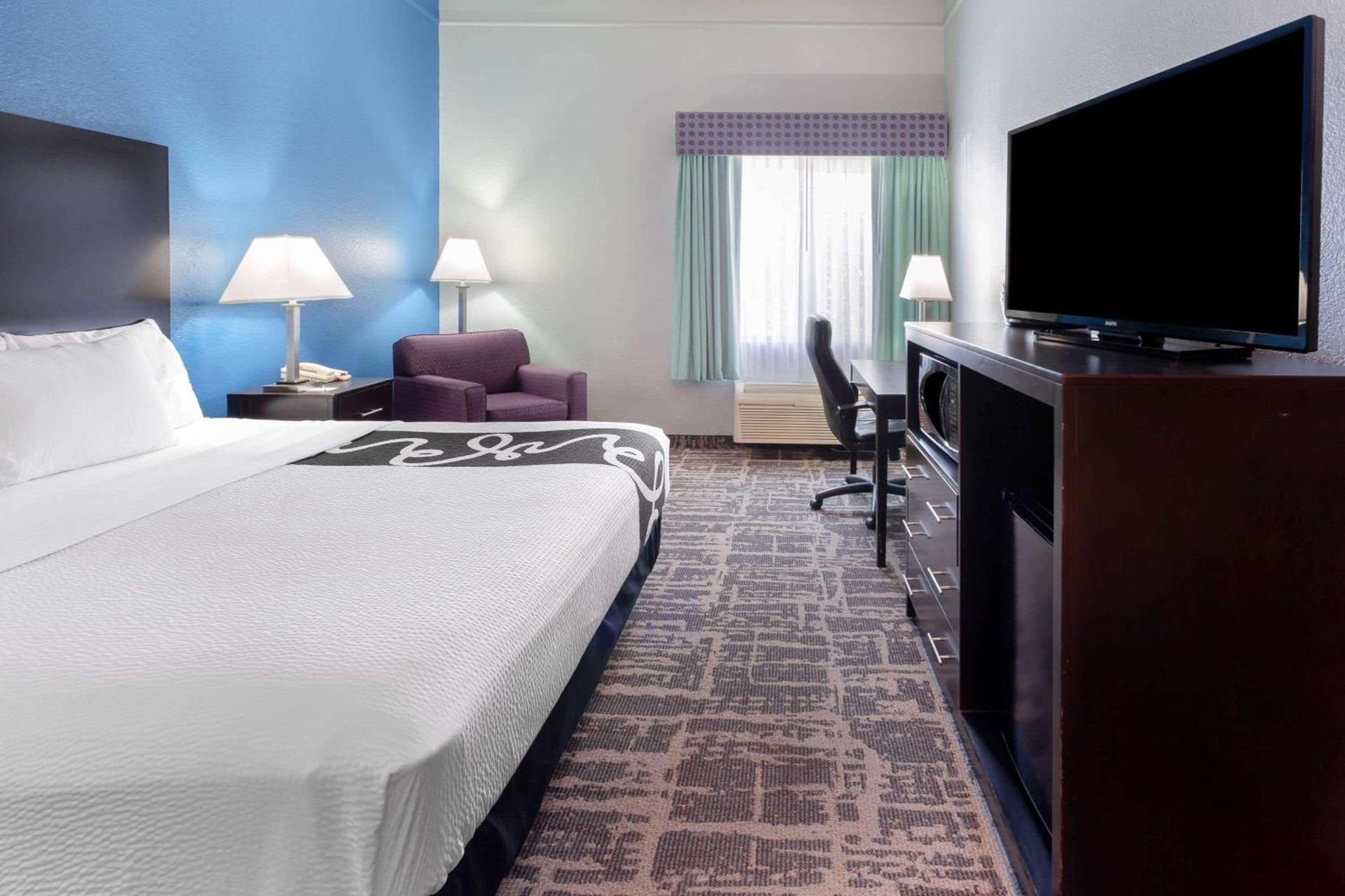 La Quinta by Wyndham Kerrville photo 44