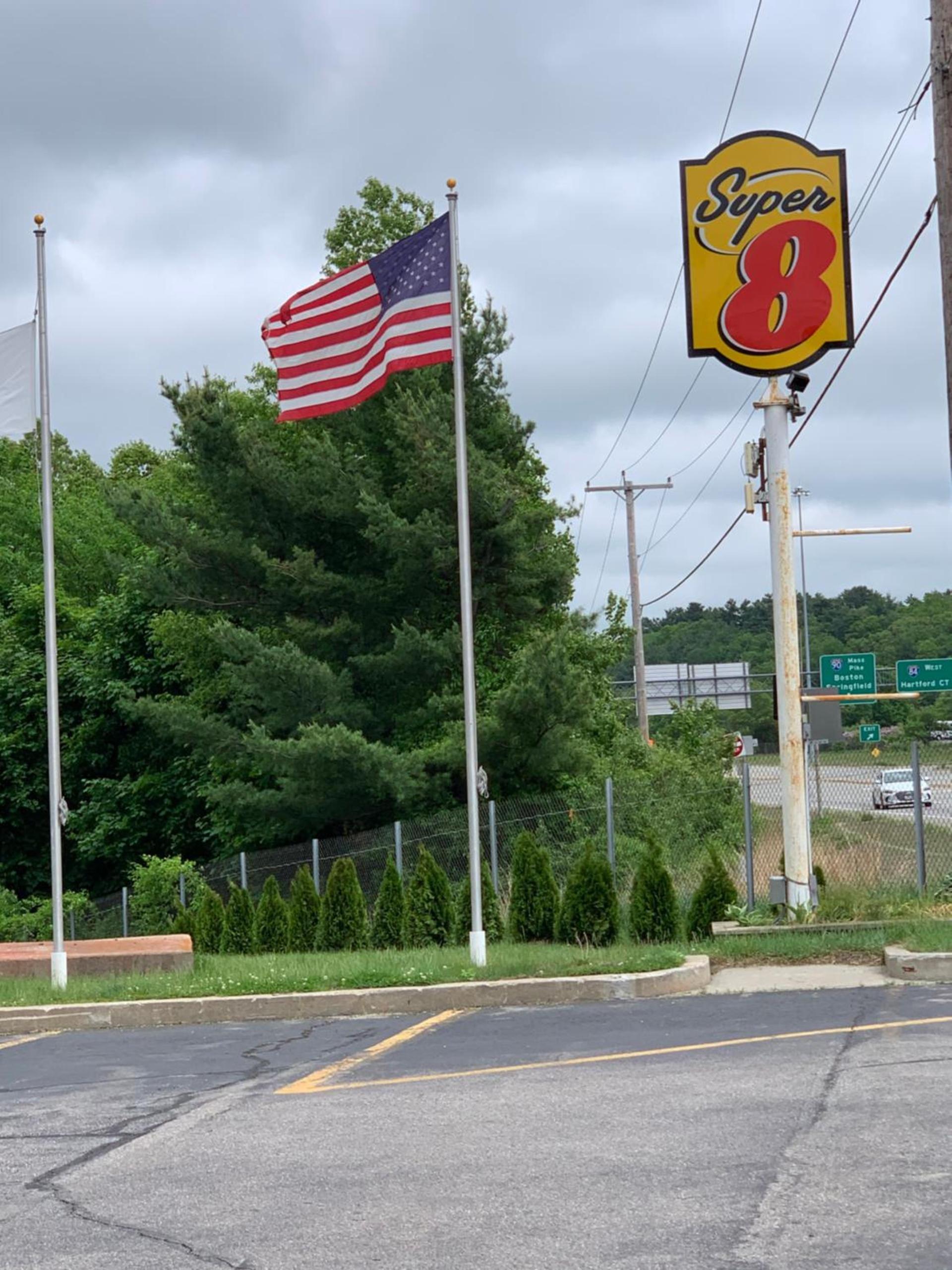 Super 8 by Wyndham Sturbridge photo 24