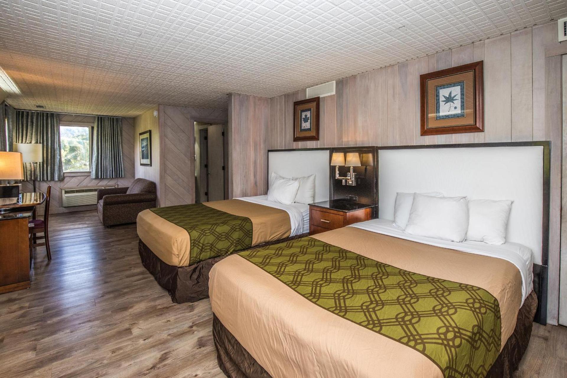 Fabulous Chalet Inn photo 39