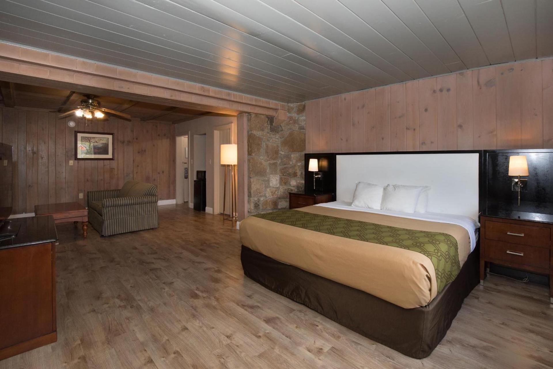 Fabulous Chalet Inn photo 25
