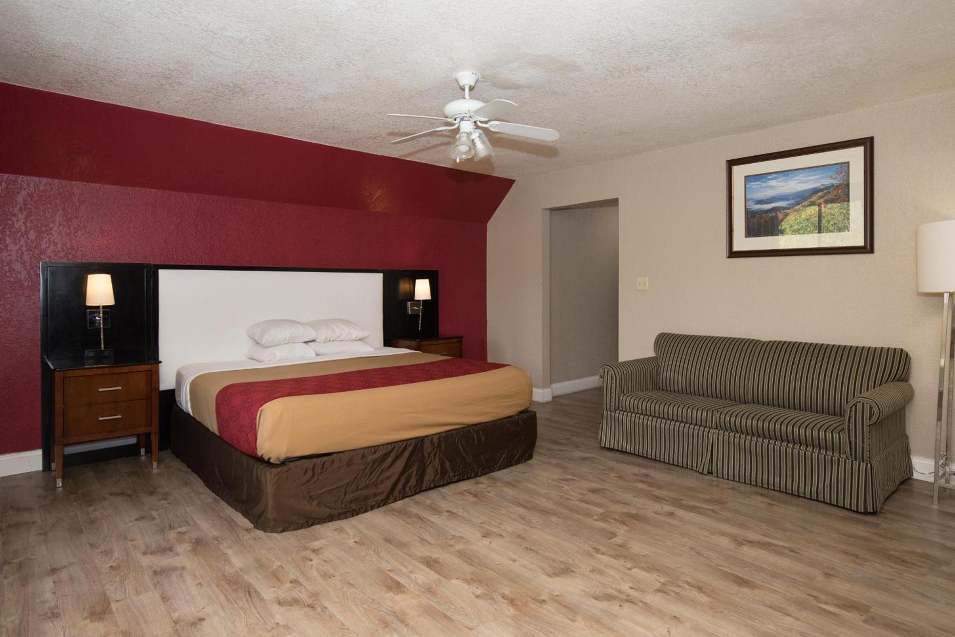 Fabulous Chalet Inn photo 21