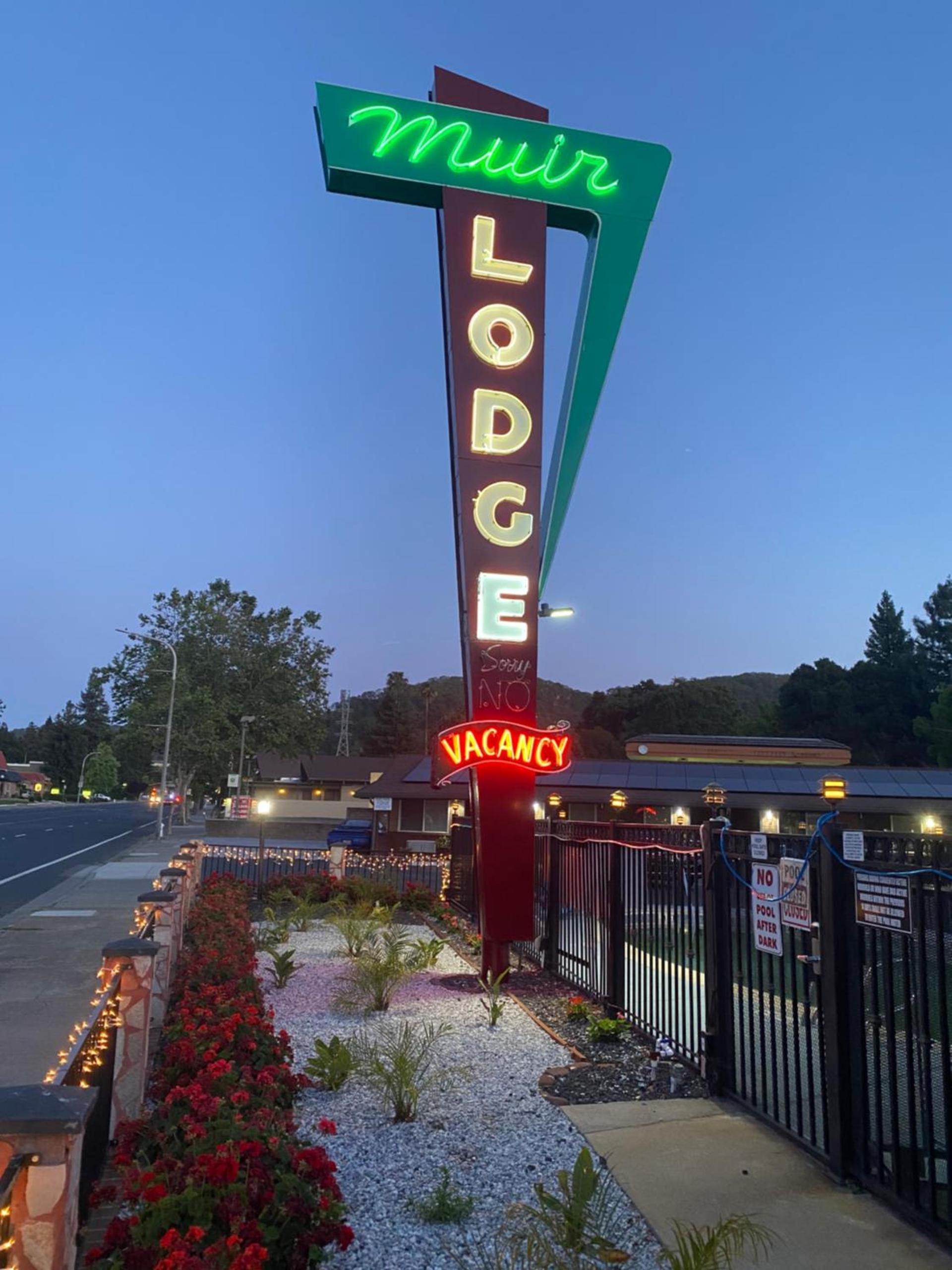 Muir Lodge Motel — hotel in Martinez