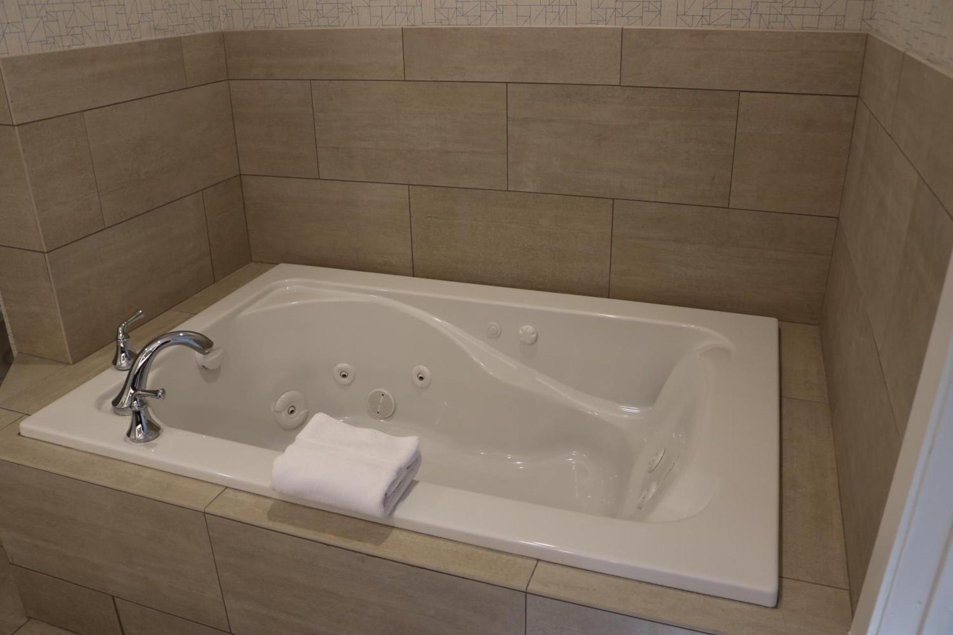 Holiday Inn Express Hotel & Suites El Dorado Hills by IHG photo 23