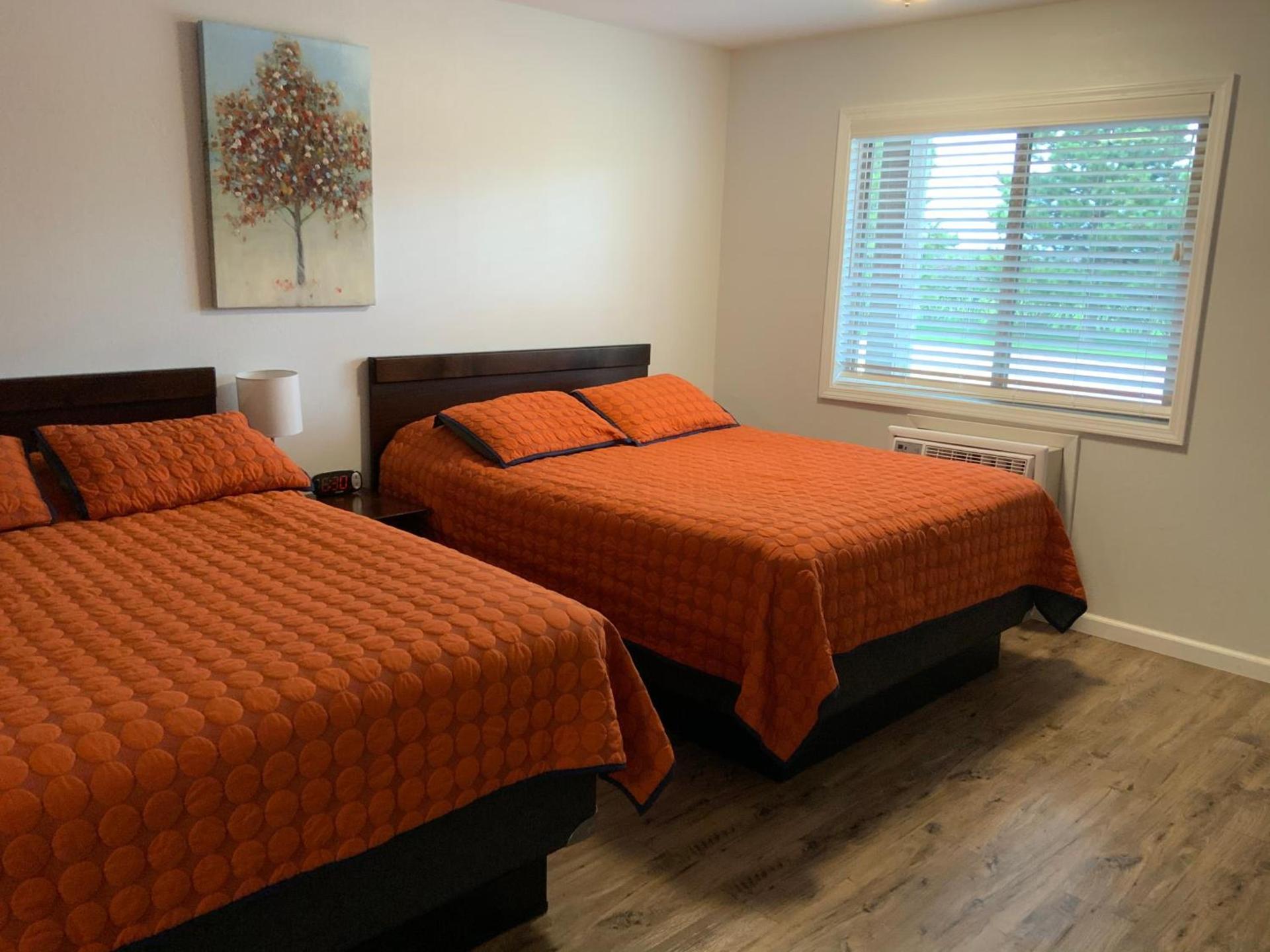 Rockerville Lodge & Cabins photo 71