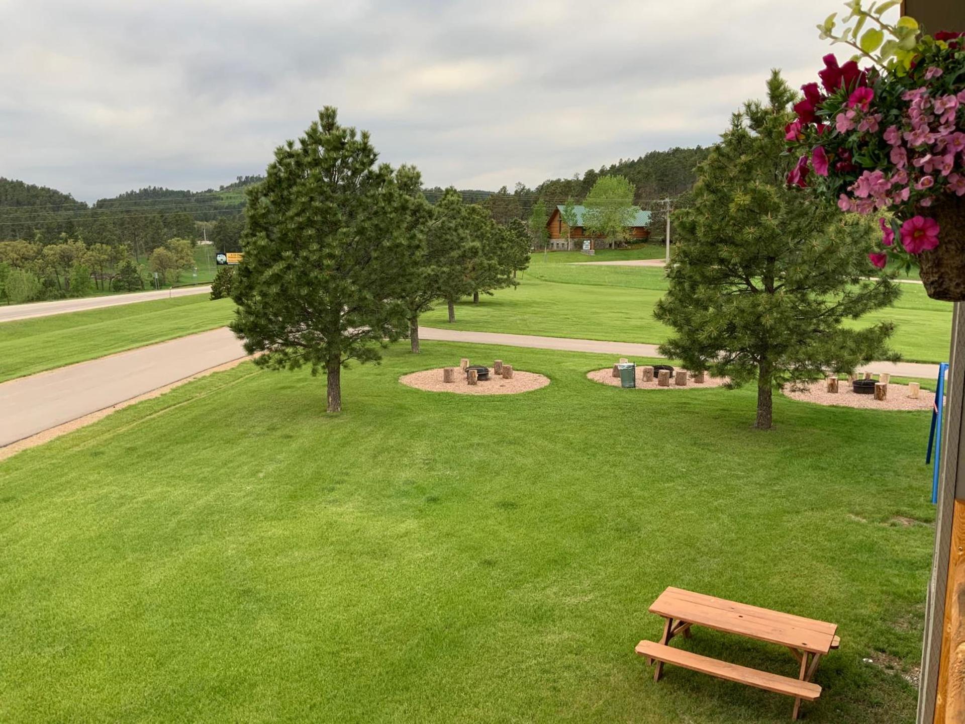 Rockerville Lodge & Cabins photo 48