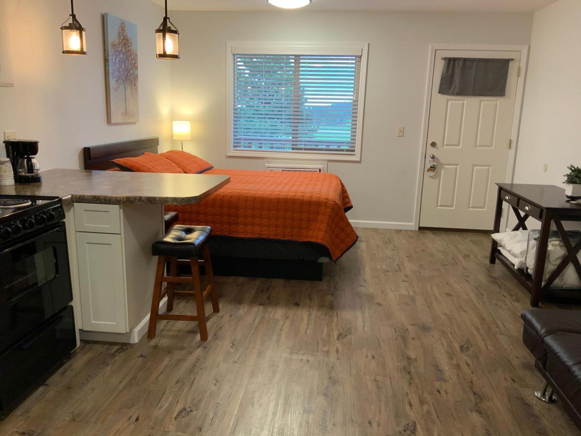 Rockerville Lodge & Cabins photo 21