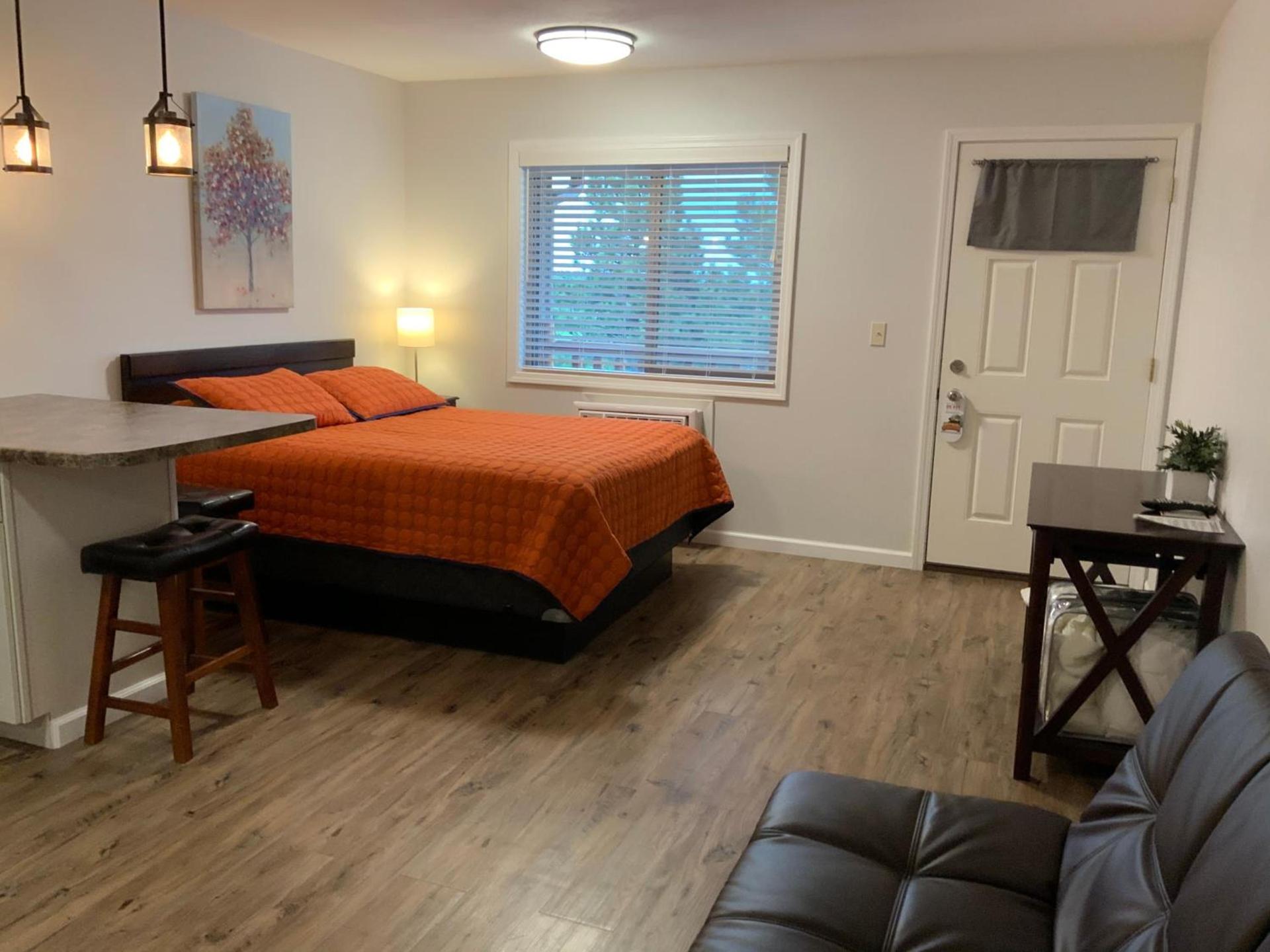 Rockerville Lodge & Cabins photo 24
