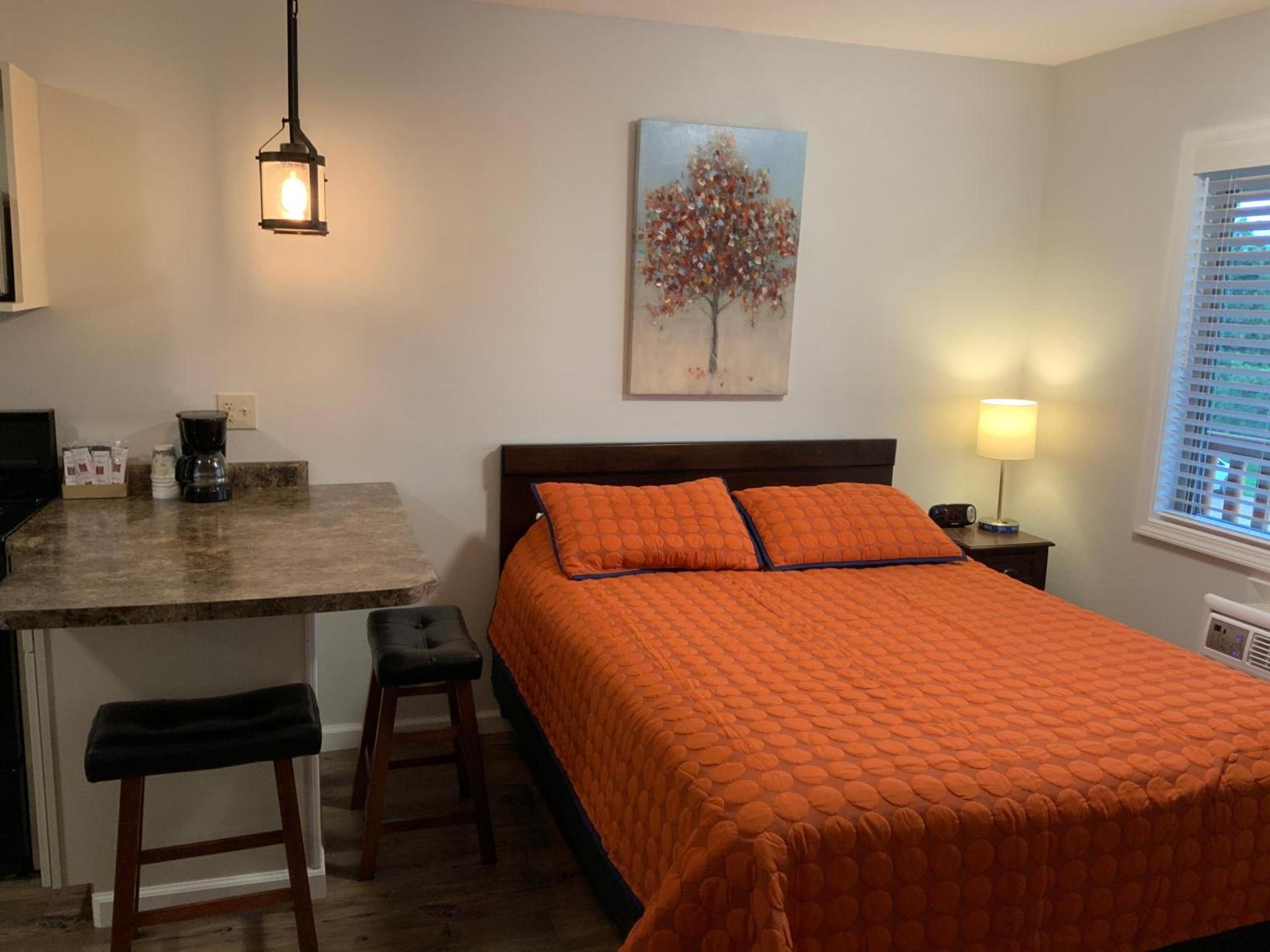 Rockerville Lodge & Cabins photo 27