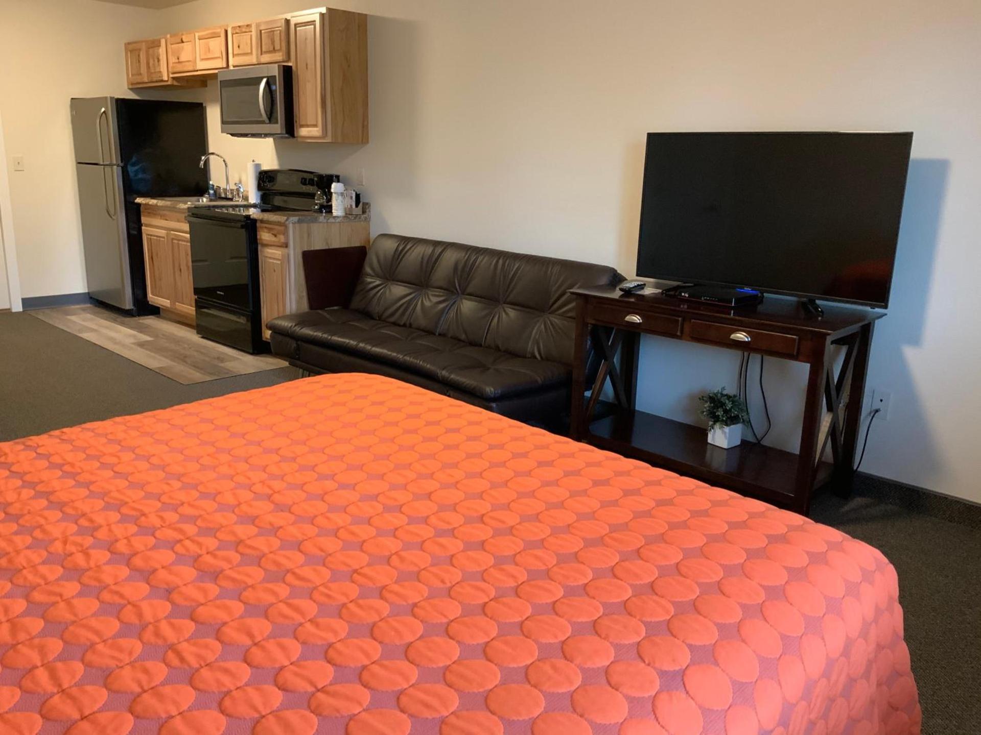 Rockerville Lodge & Cabins photo 36
