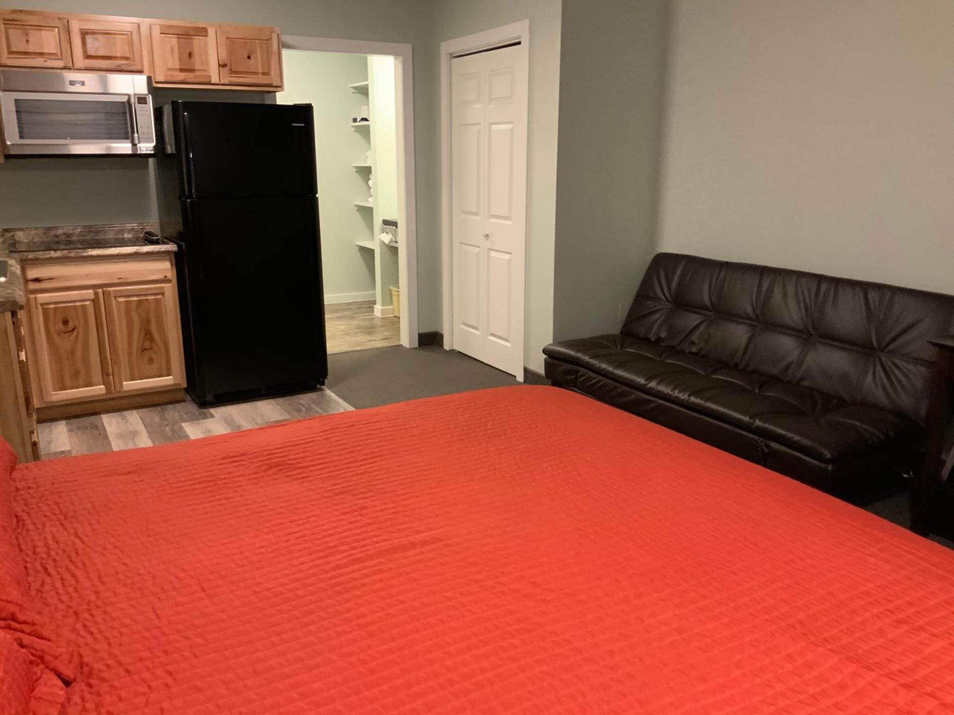 Rockerville Lodge & Cabins photo 11