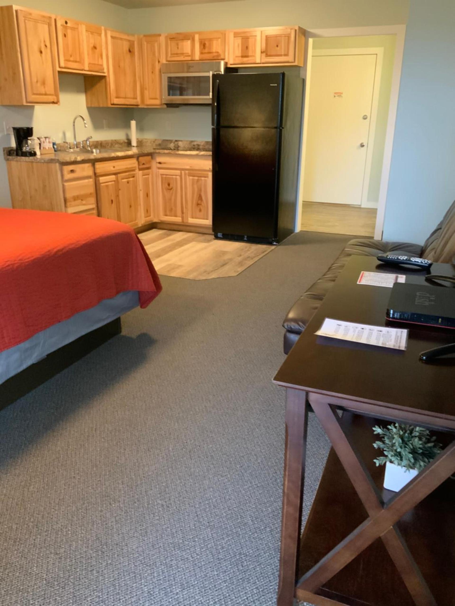 Rockerville Lodge & Cabins photo 18