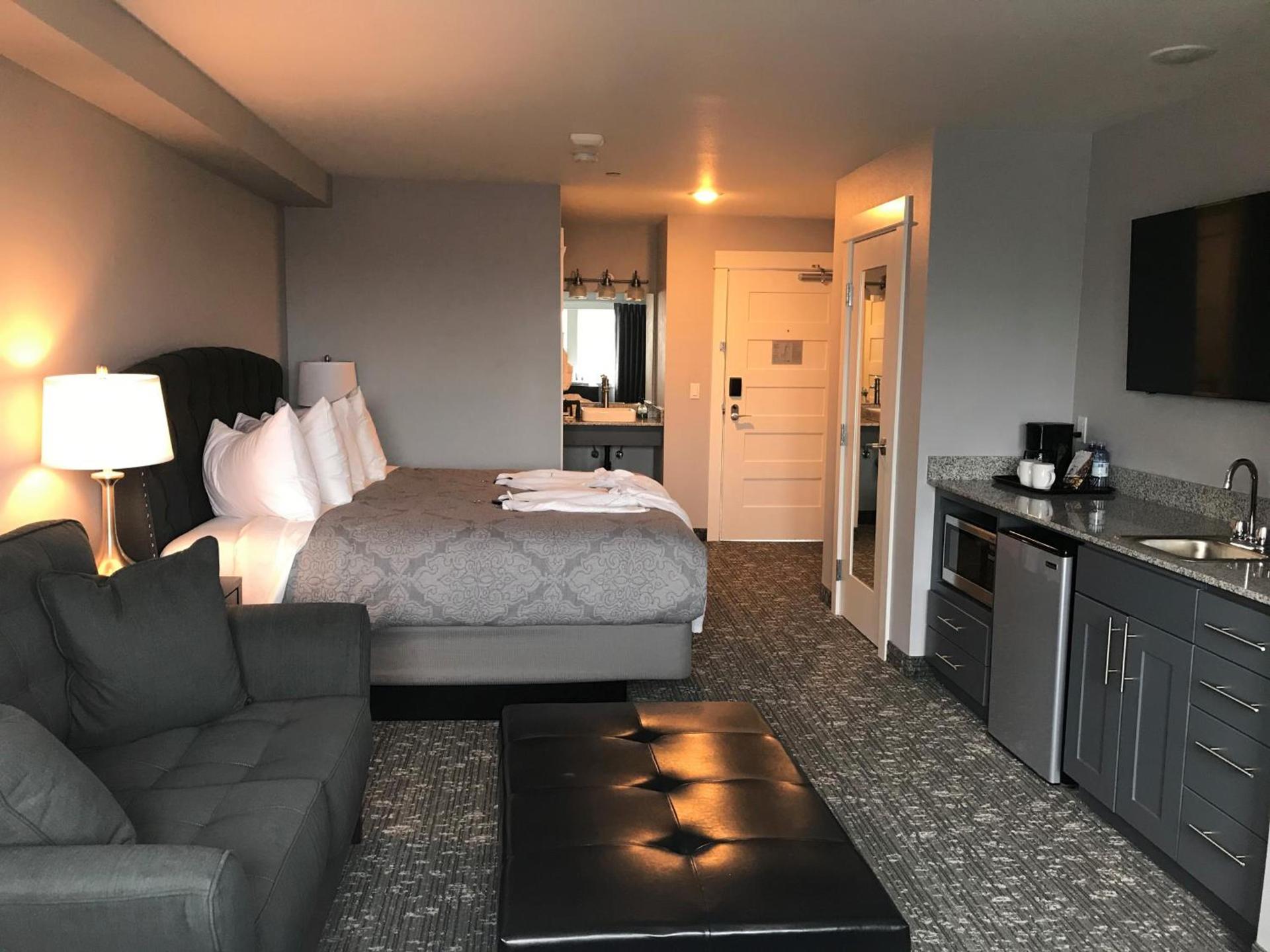Starfish Manor Oceanfront Hotel photo 12