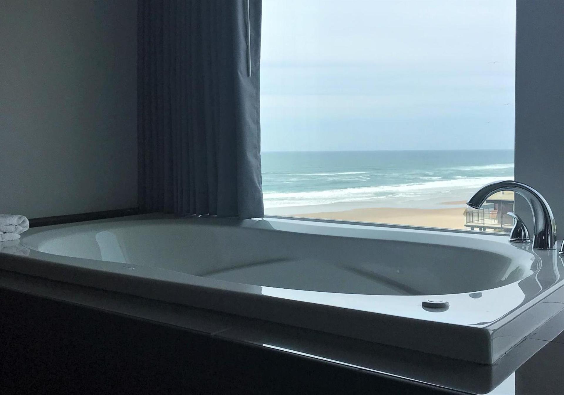 Starfish Manor Oceanfront Hotel photo 17
