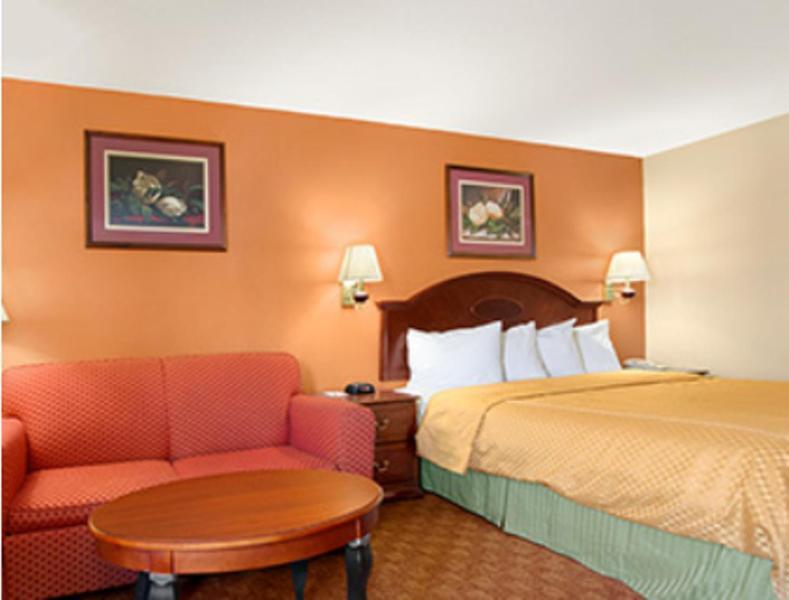 Ramada Limited - Columbia photo 11