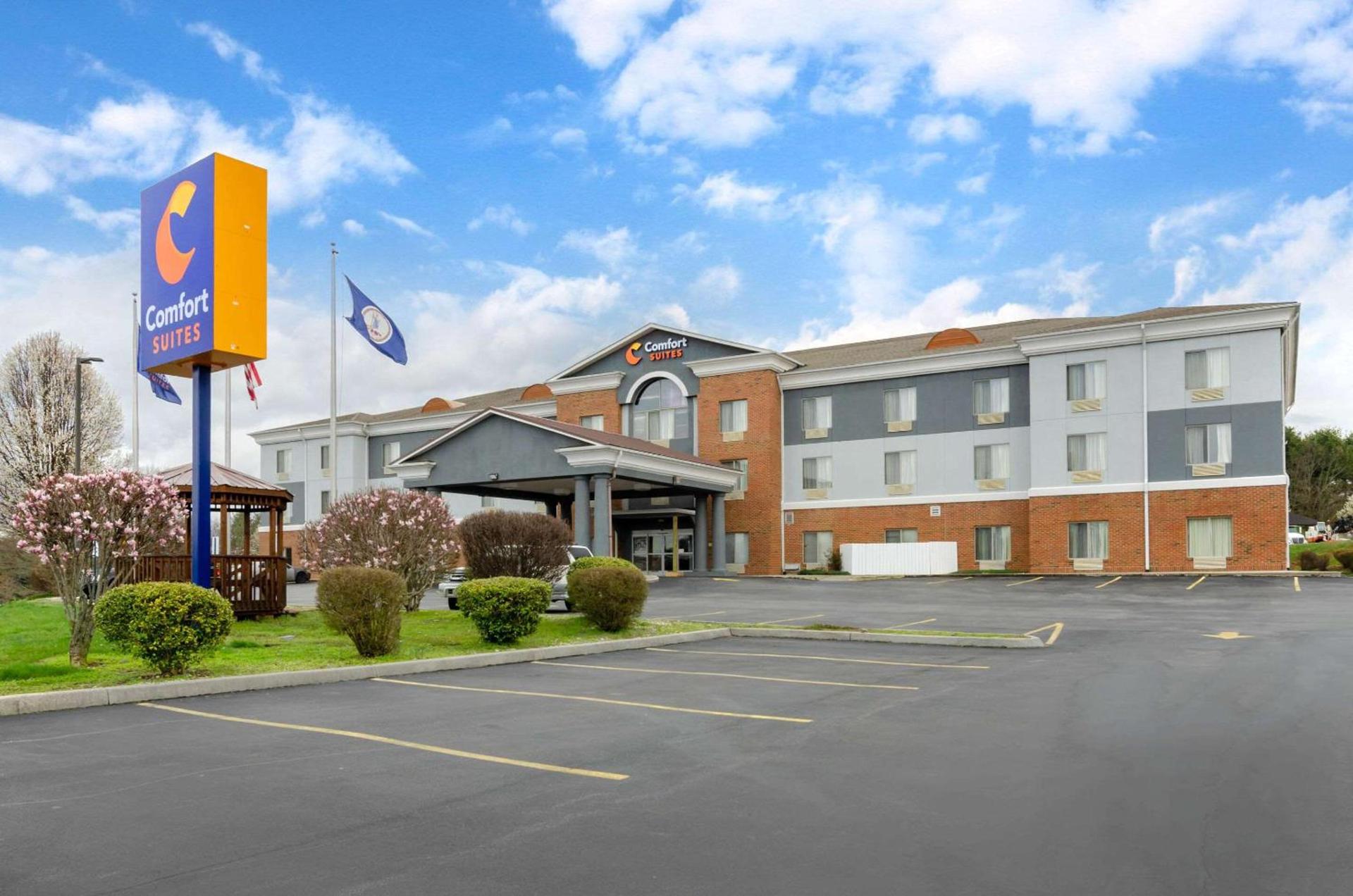 Comfort Suites Abingdon I-81 photo 42